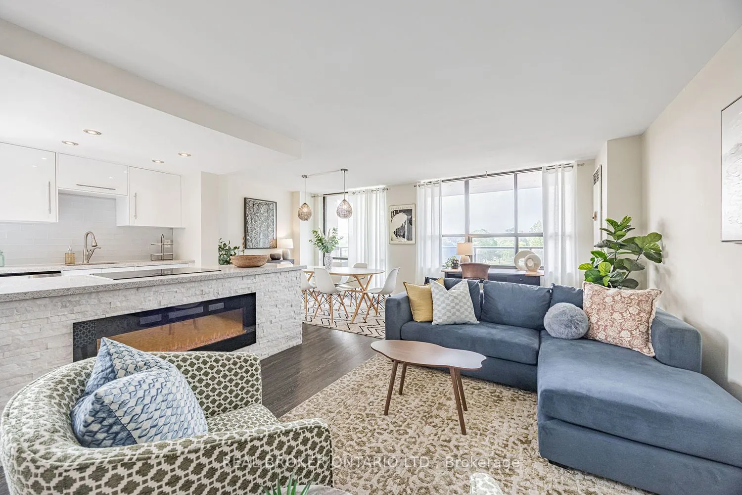 2721 Victoria Park Avenue, #506
