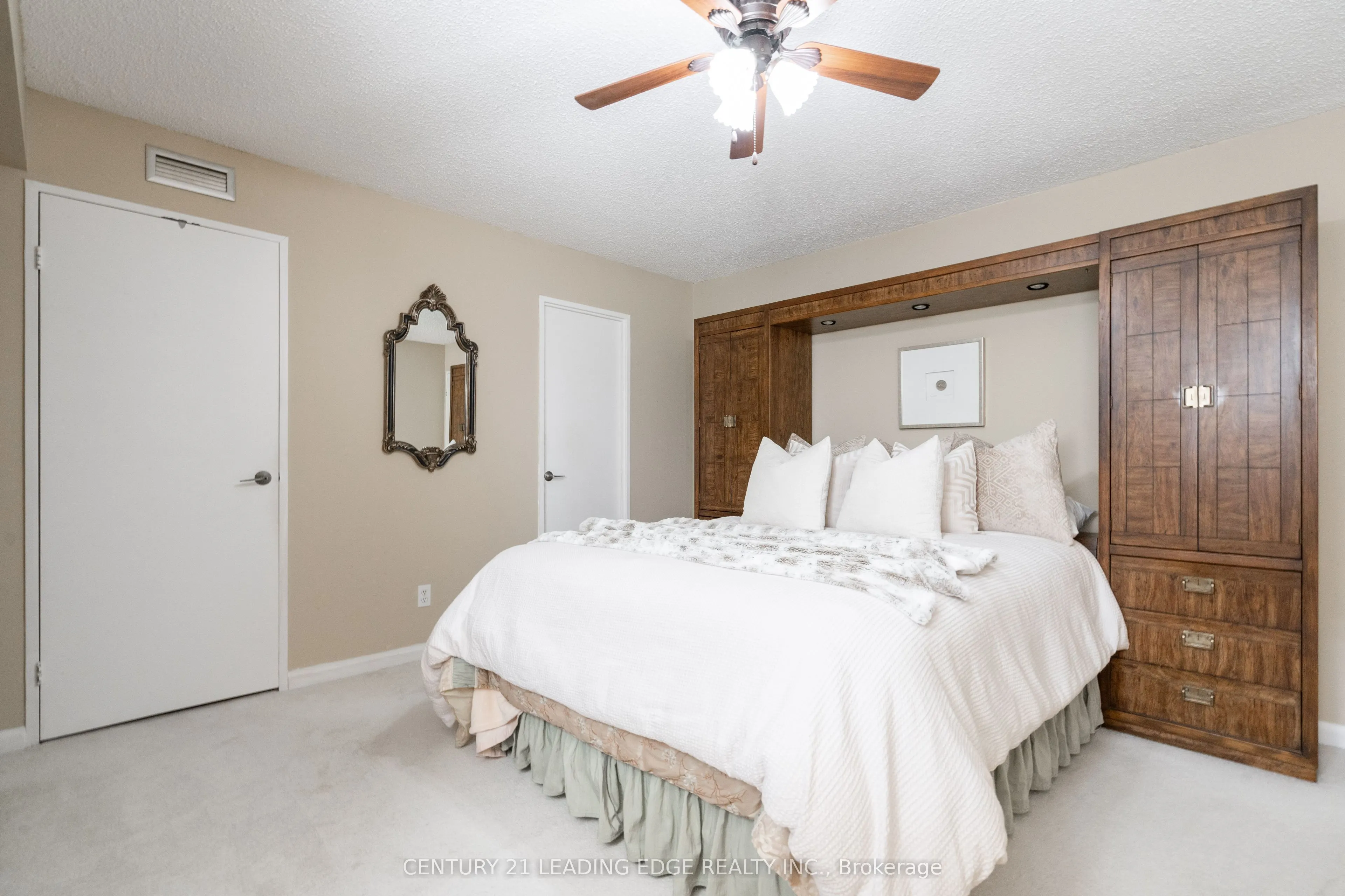 40 Chichester Place, #606