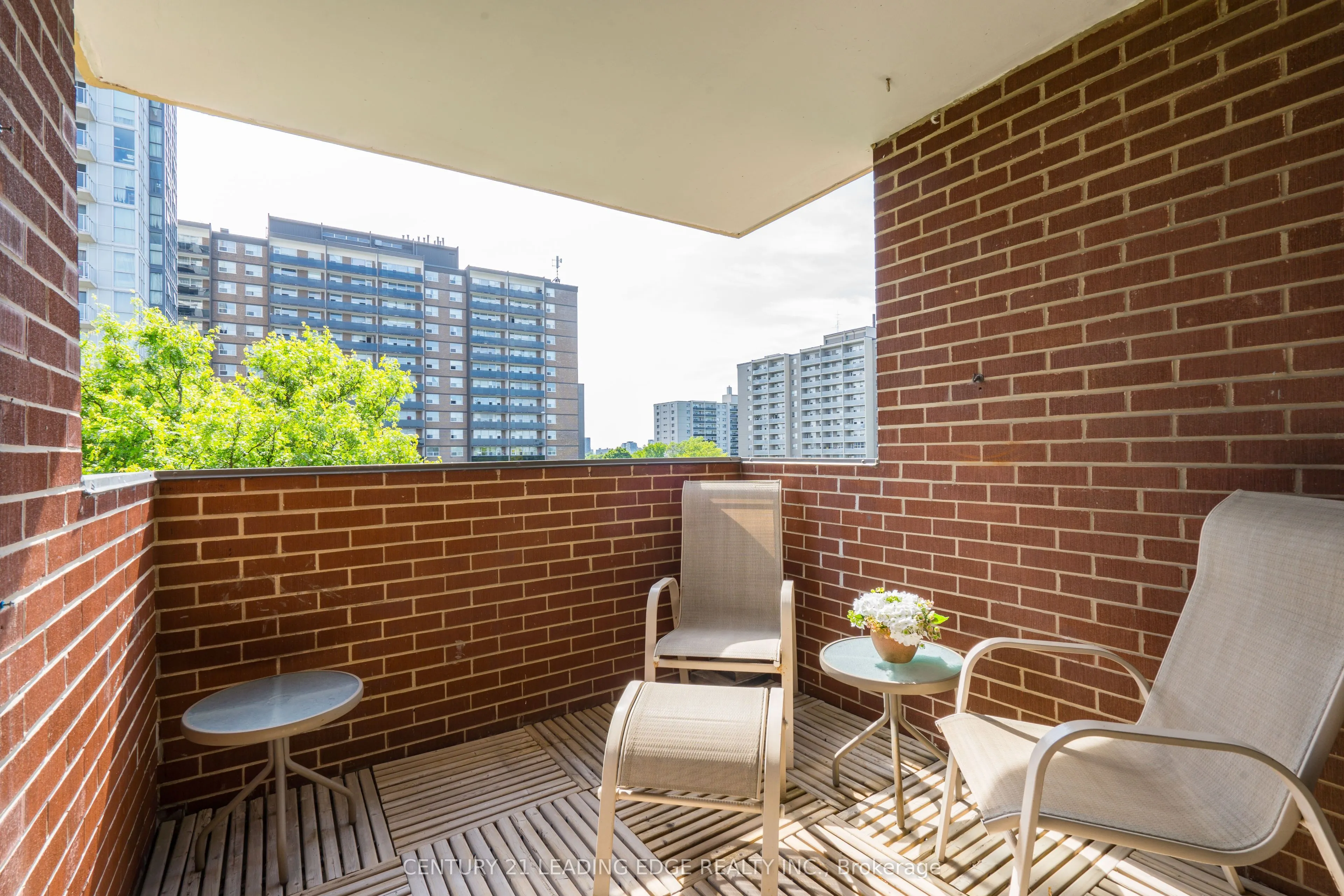 40 Chichester Place, #606