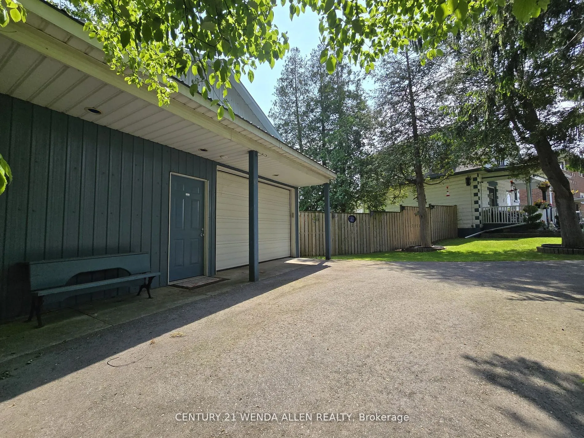 995 Cedar Street
