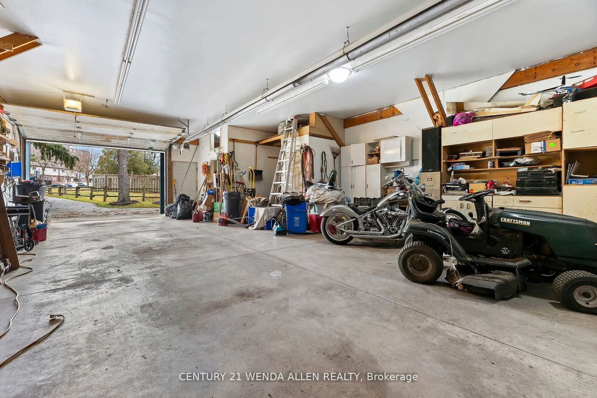 995 Cedar Street