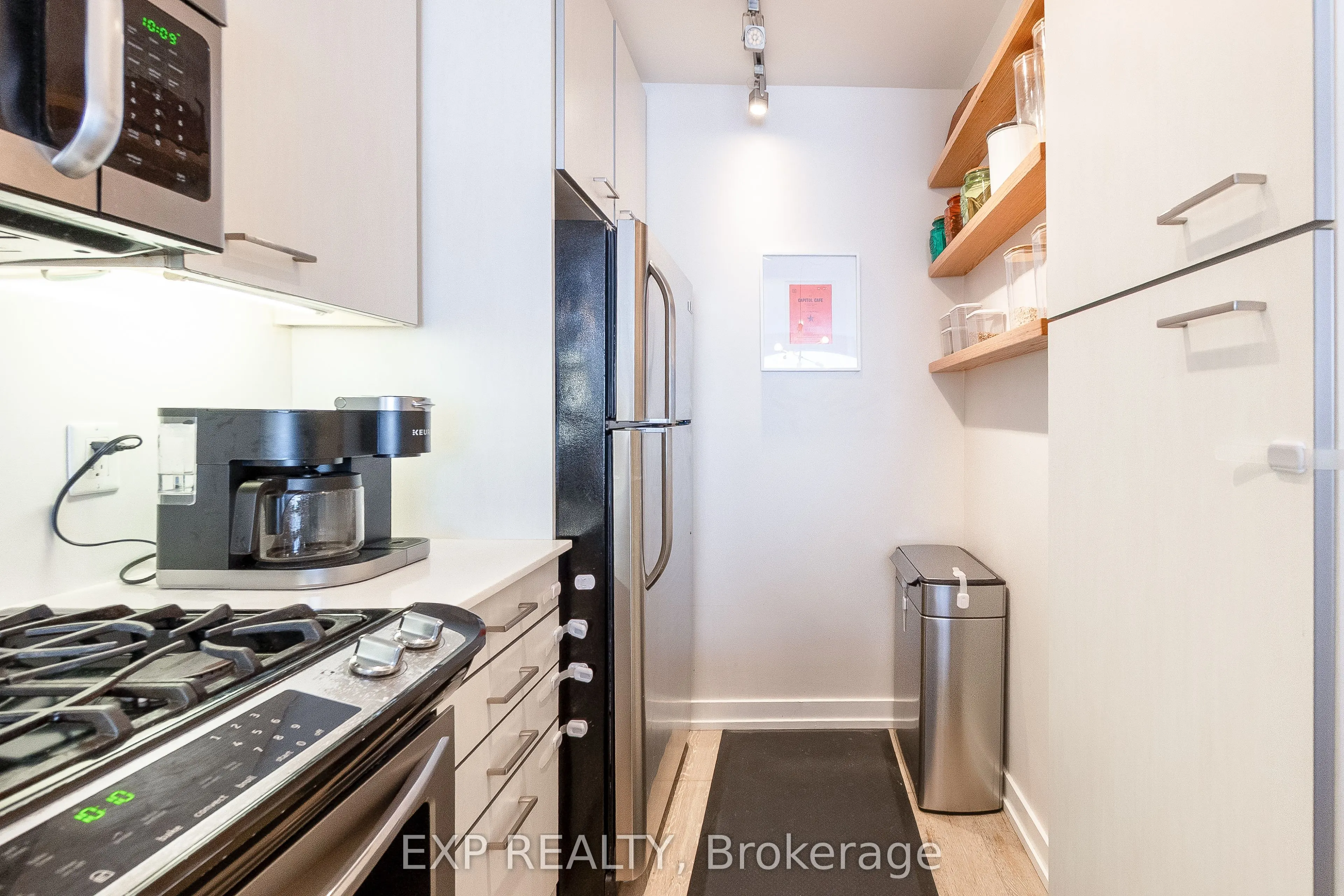 1321 Gerrard Street E, #8