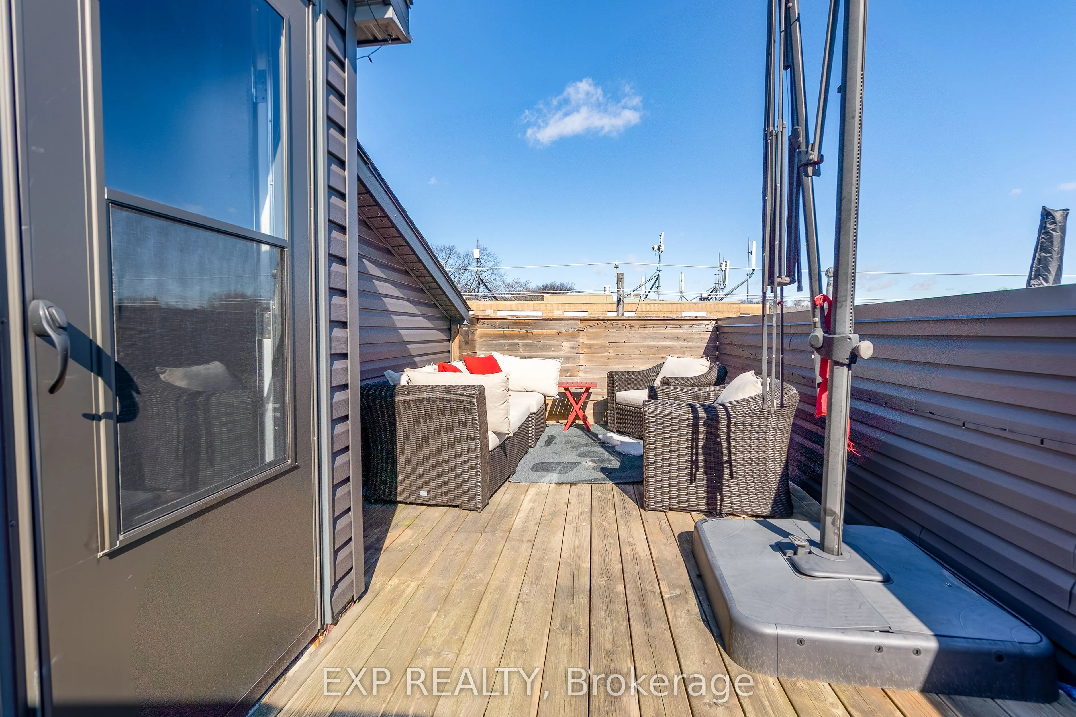 1321 Gerrard Street E, #8