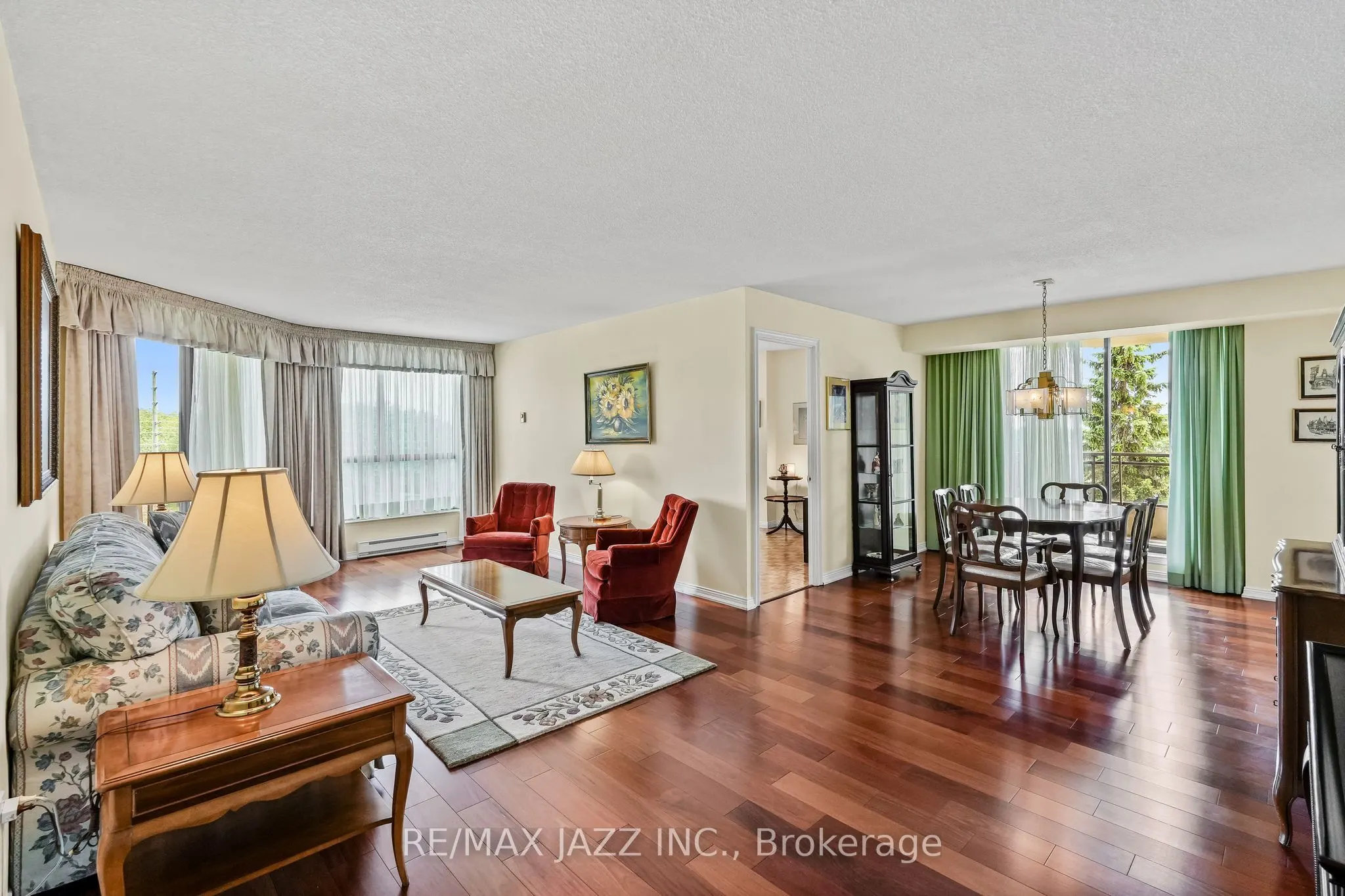 900 Wilson Road N, #404