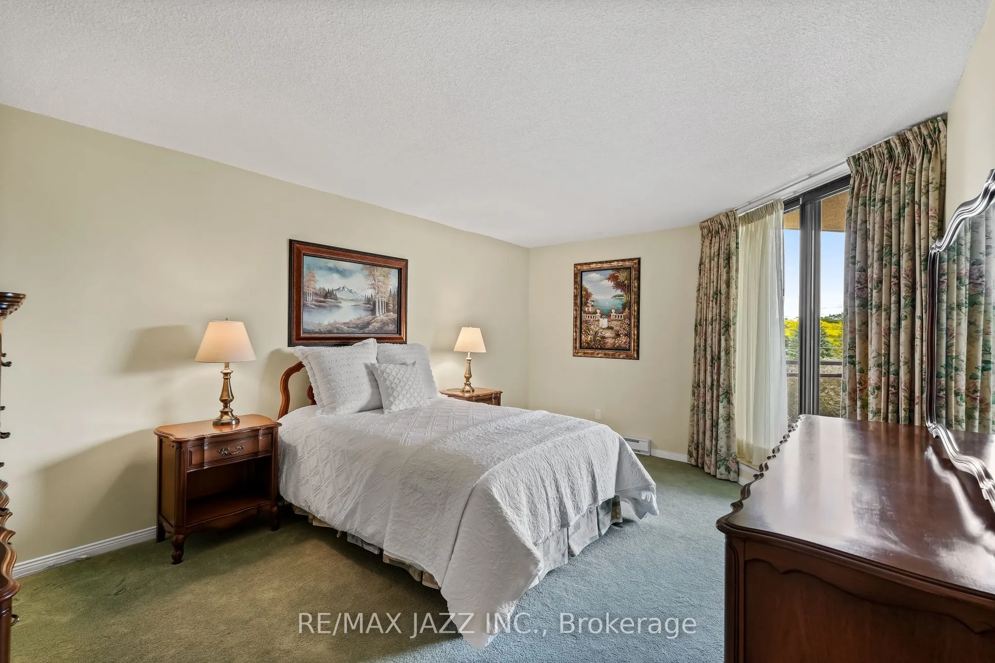 900 Wilson Road N, #404