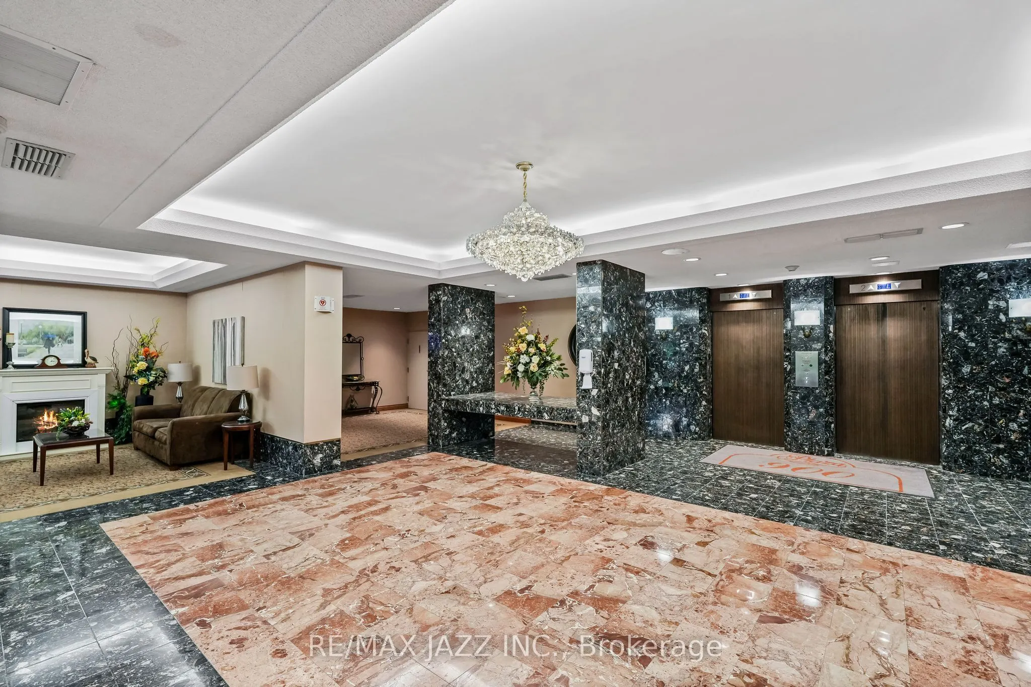 900 Wilson Road N, #404