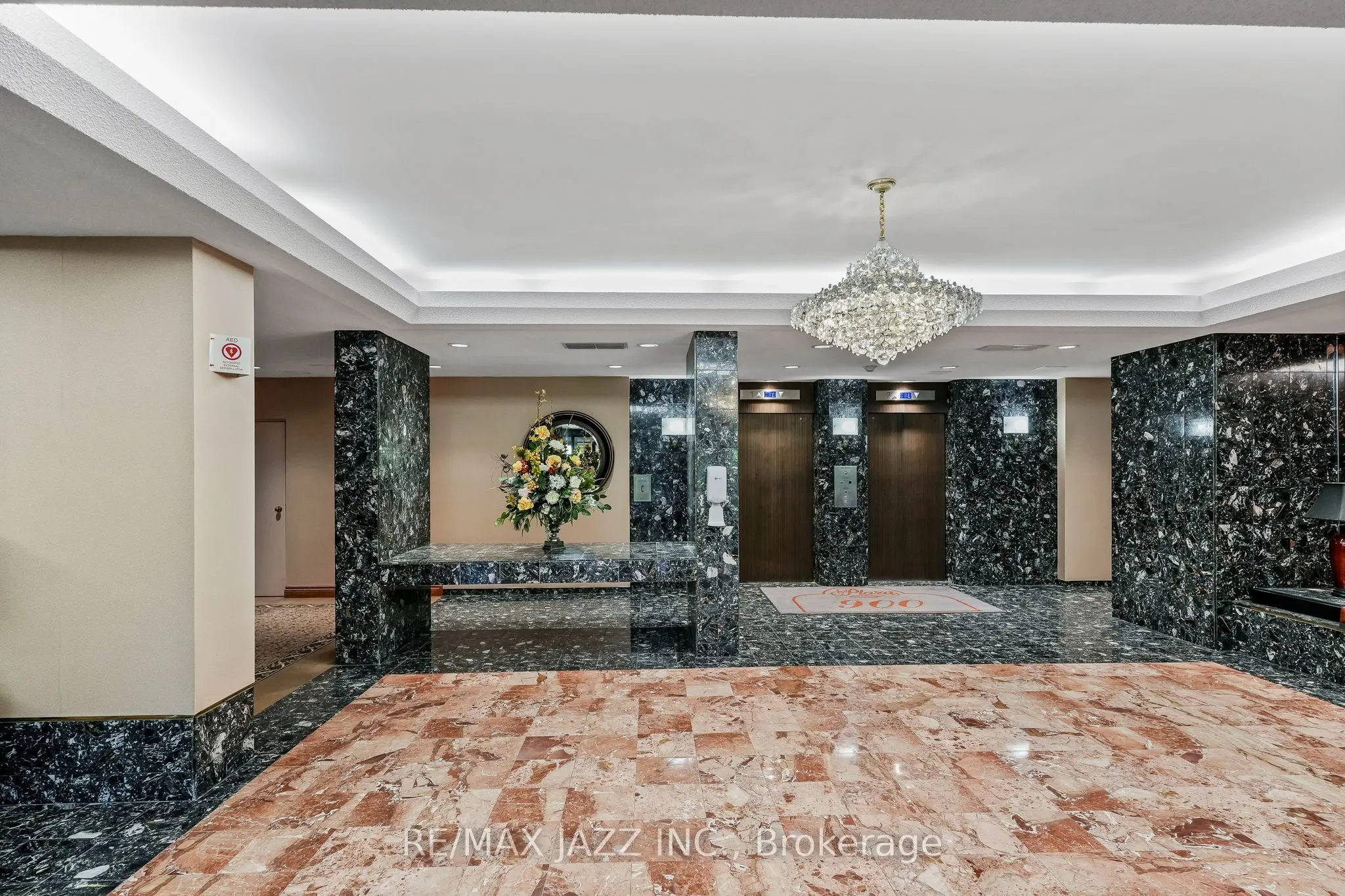 900 Wilson Road N, #404