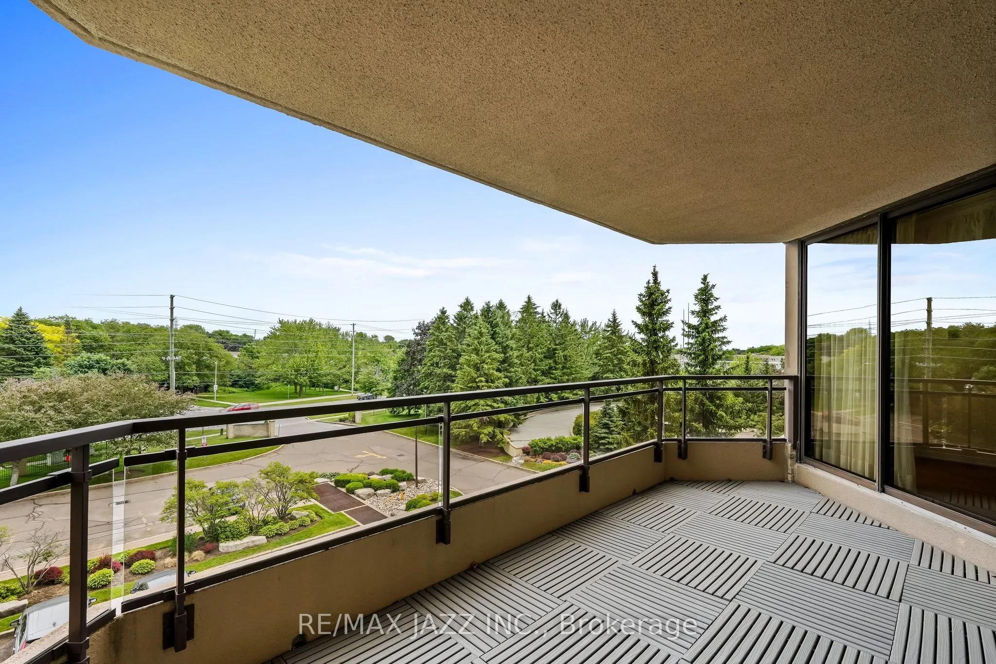 900 Wilson Road N, #404