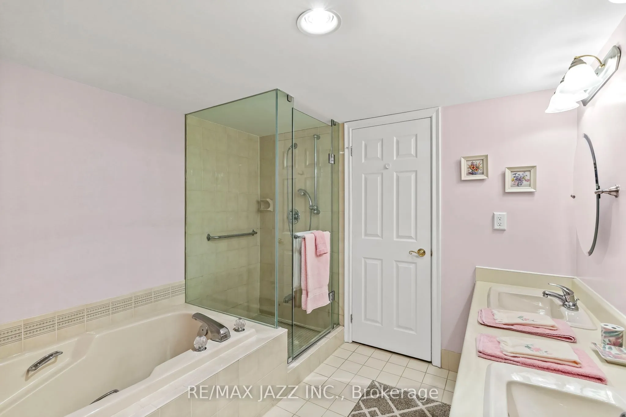 900 Wilson Road N, #404