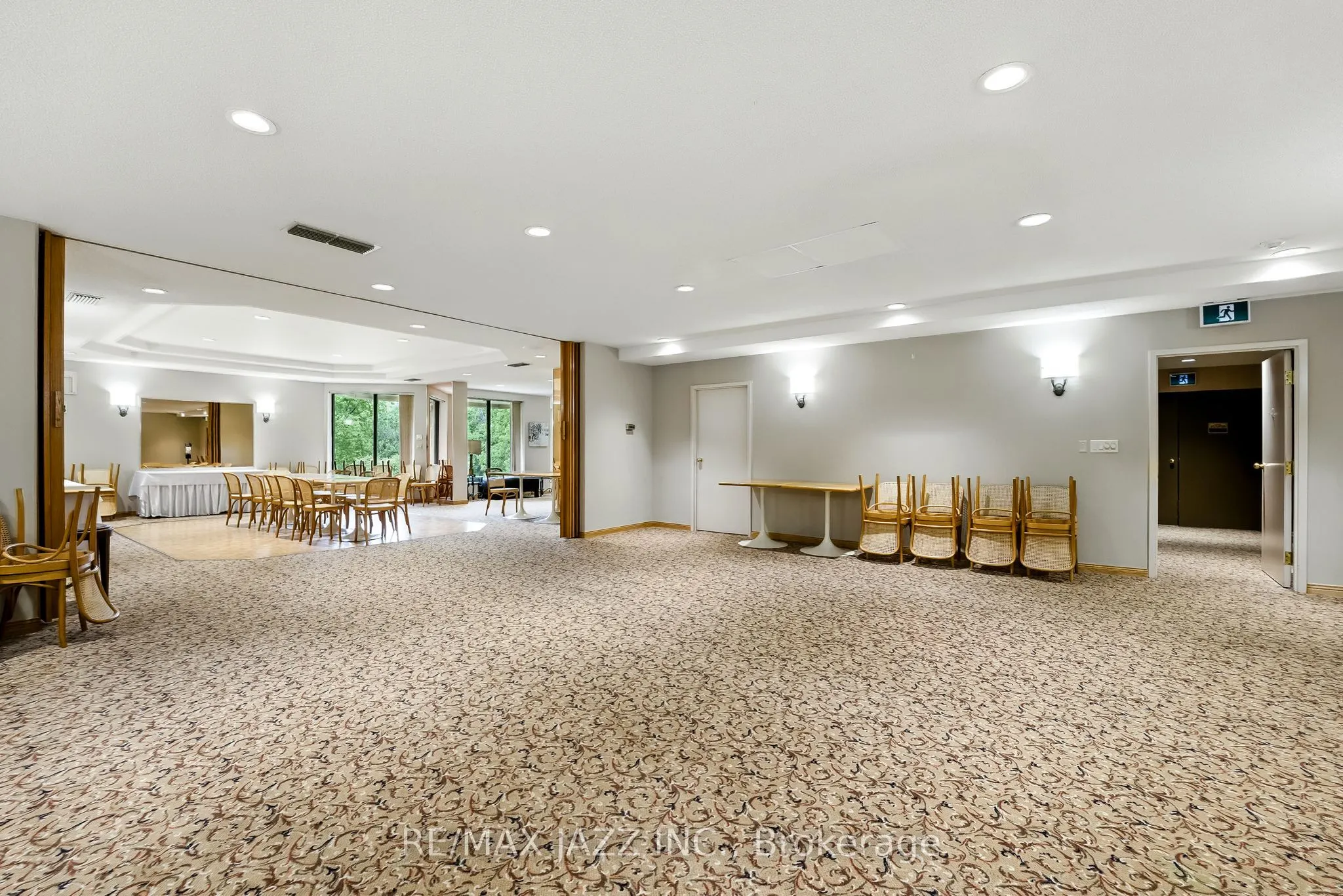 900 Wilson Road N, #404