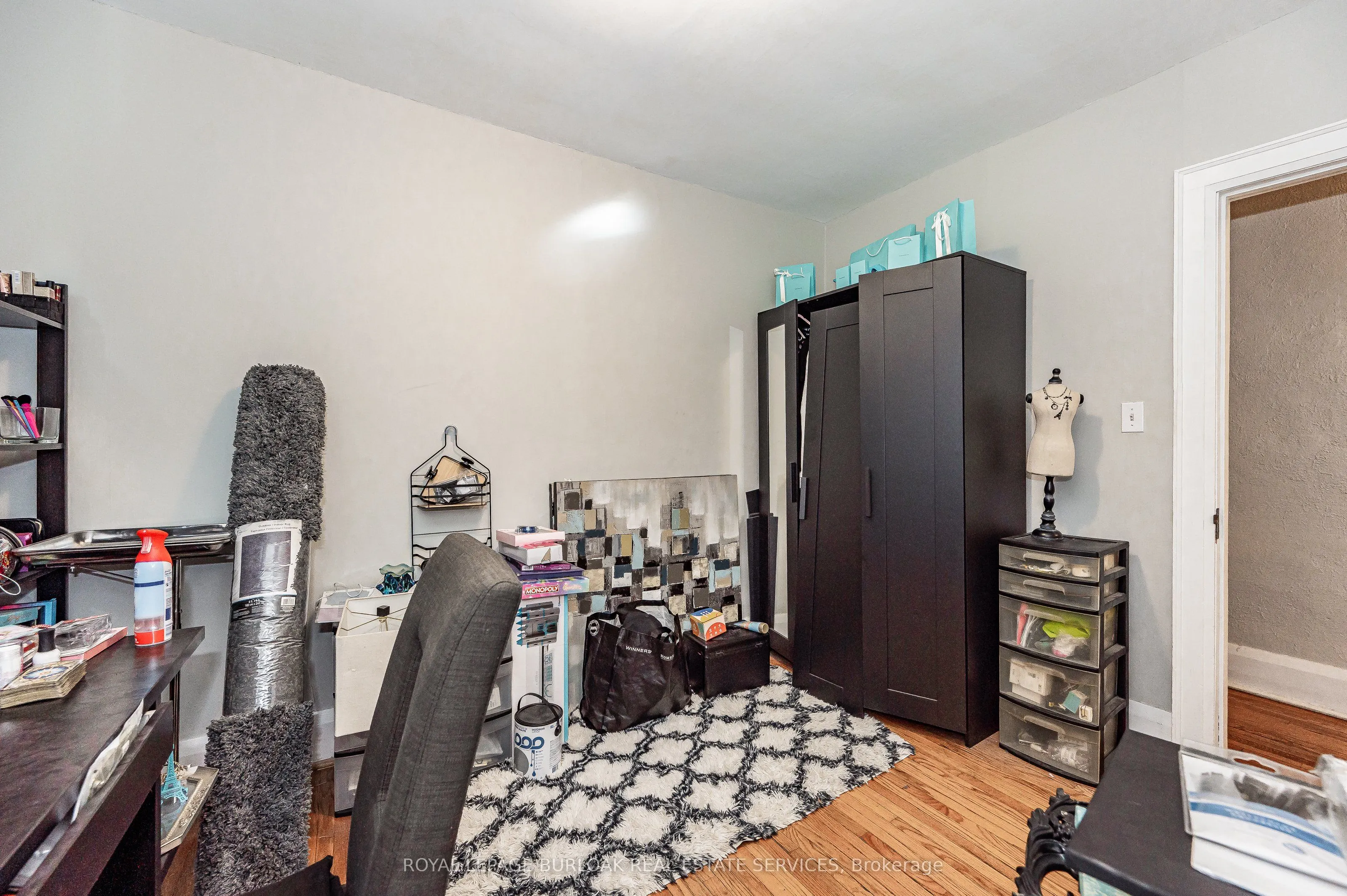 527 Kingston Road