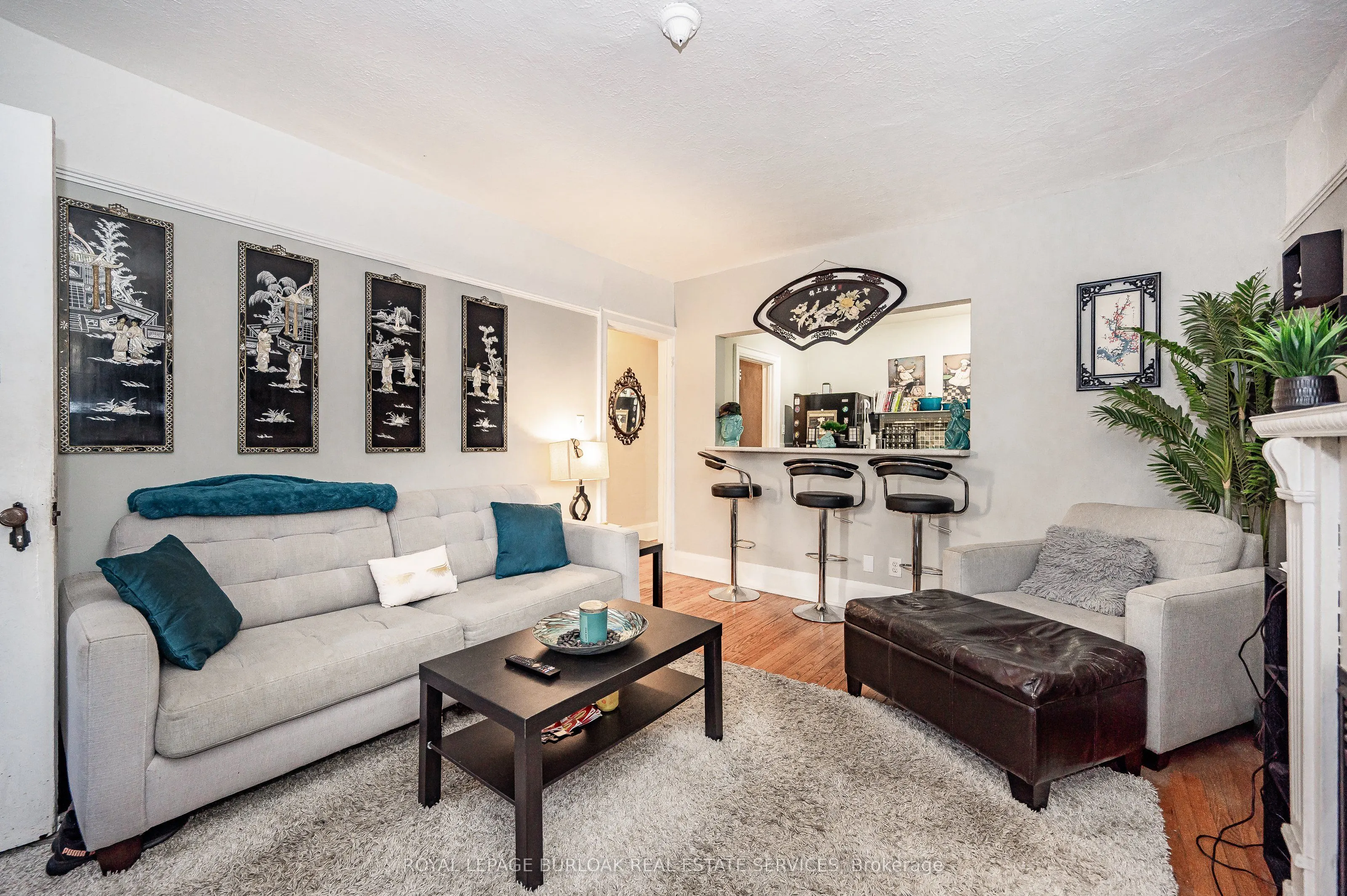 527 Kingston Road