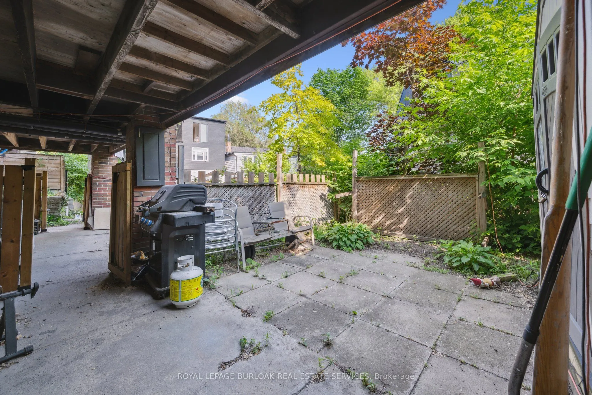 527 Kingston Road