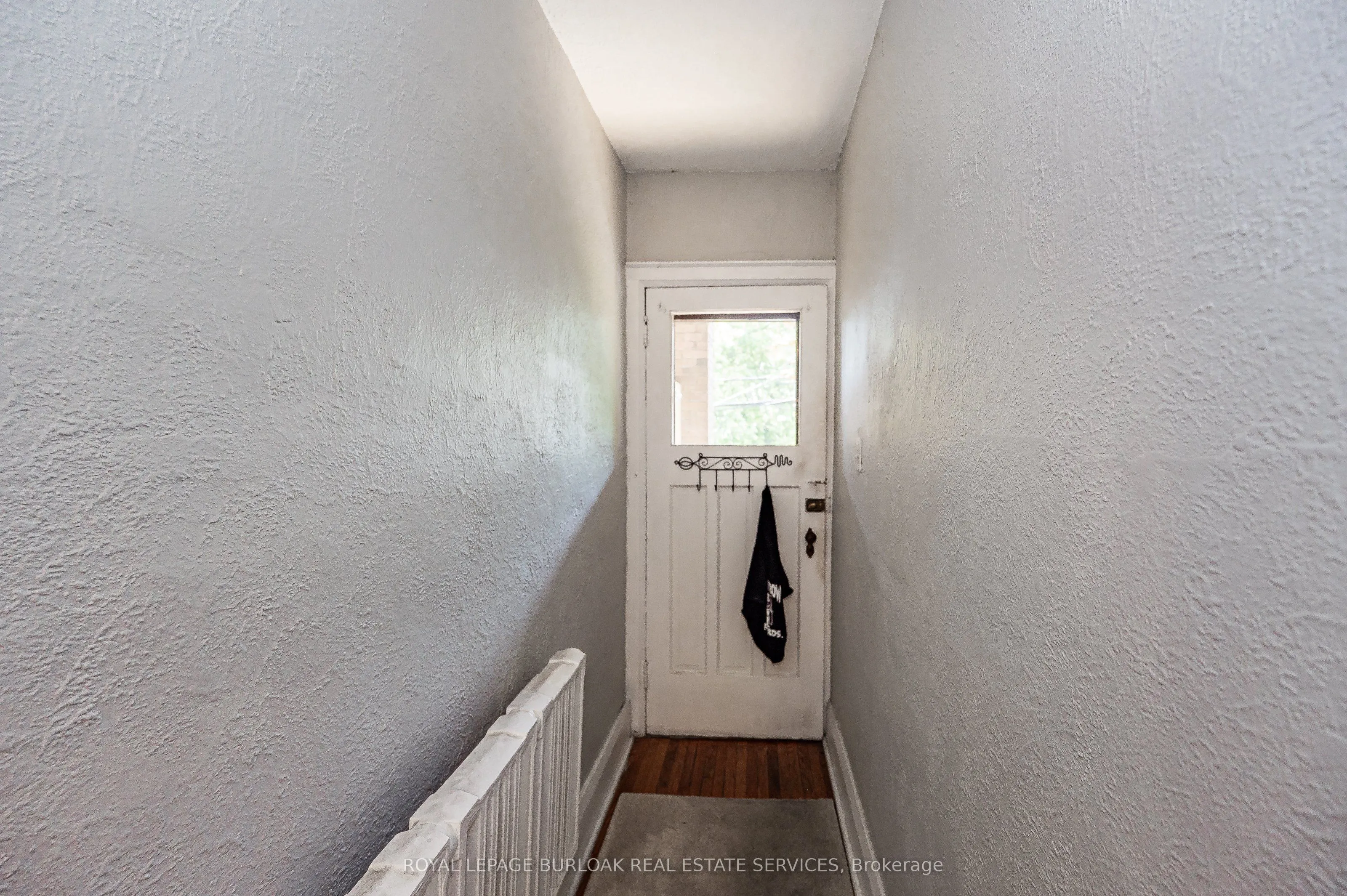 527 Kingston Road