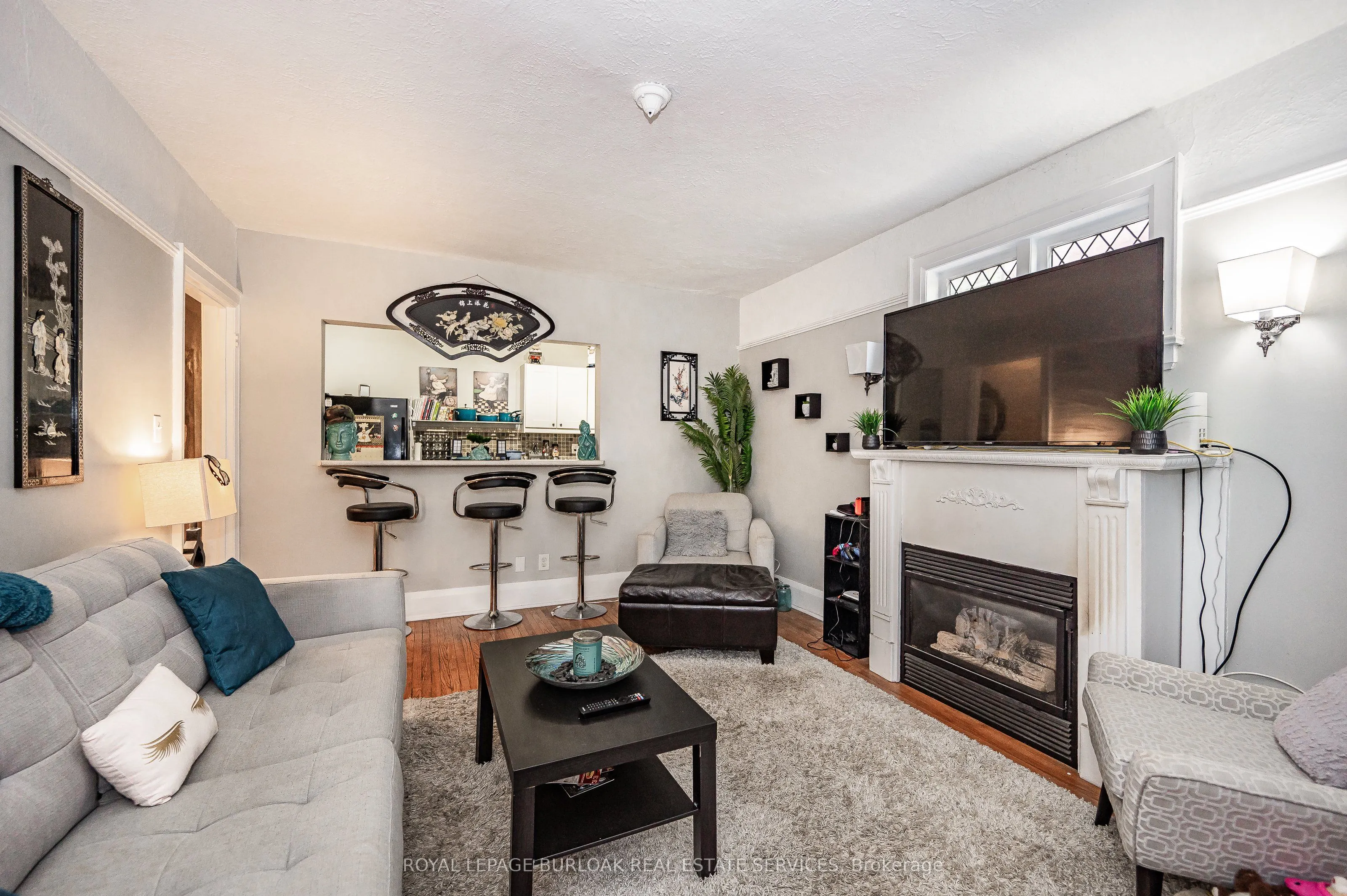527 Kingston Road