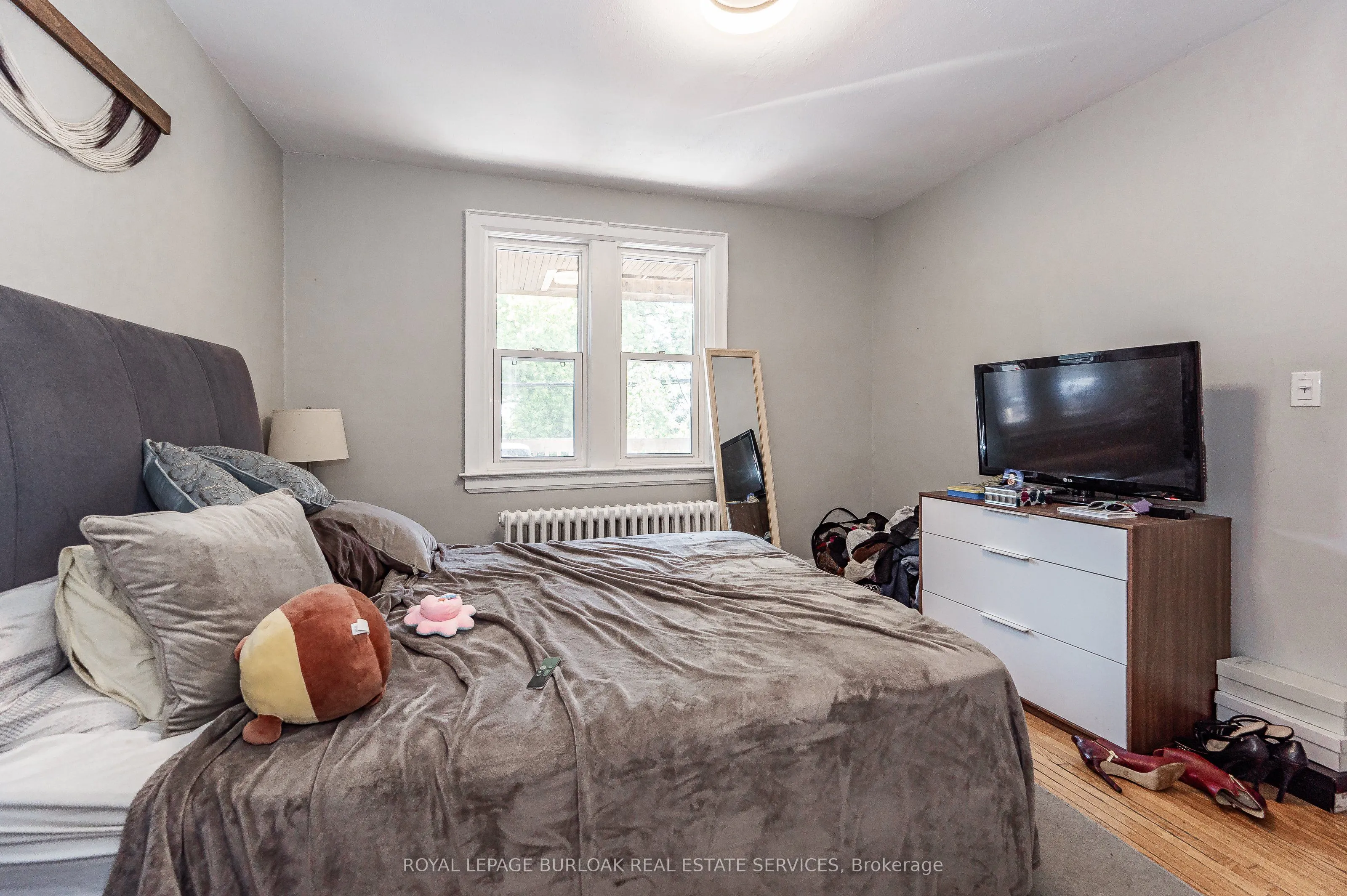 527 Kingston Road
