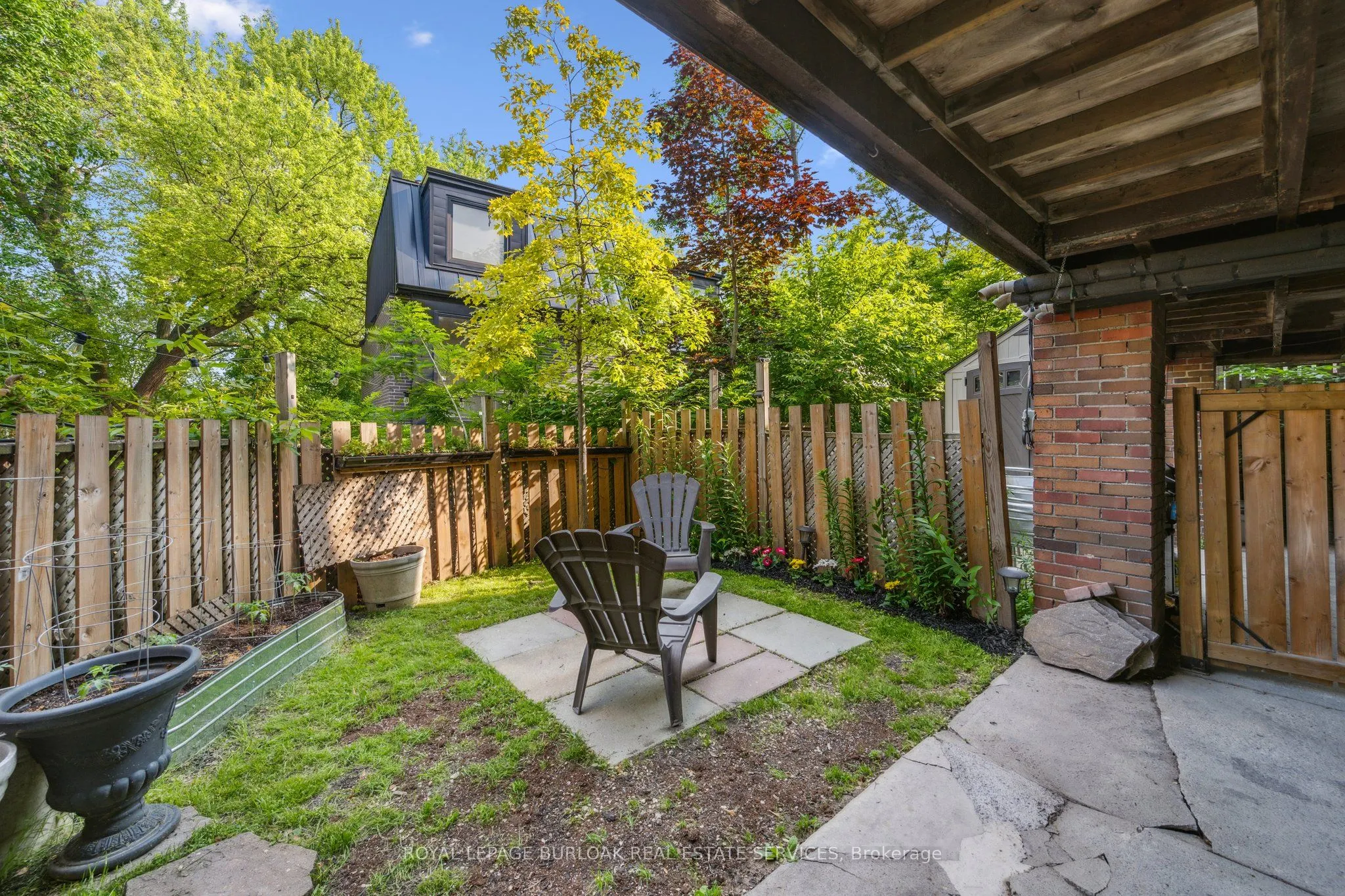 527 Kingston Road