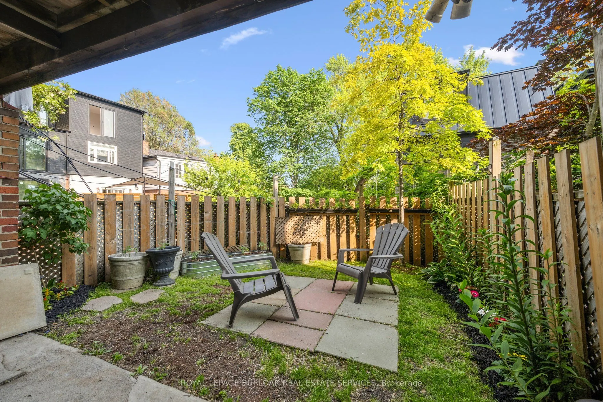527 Kingston Road