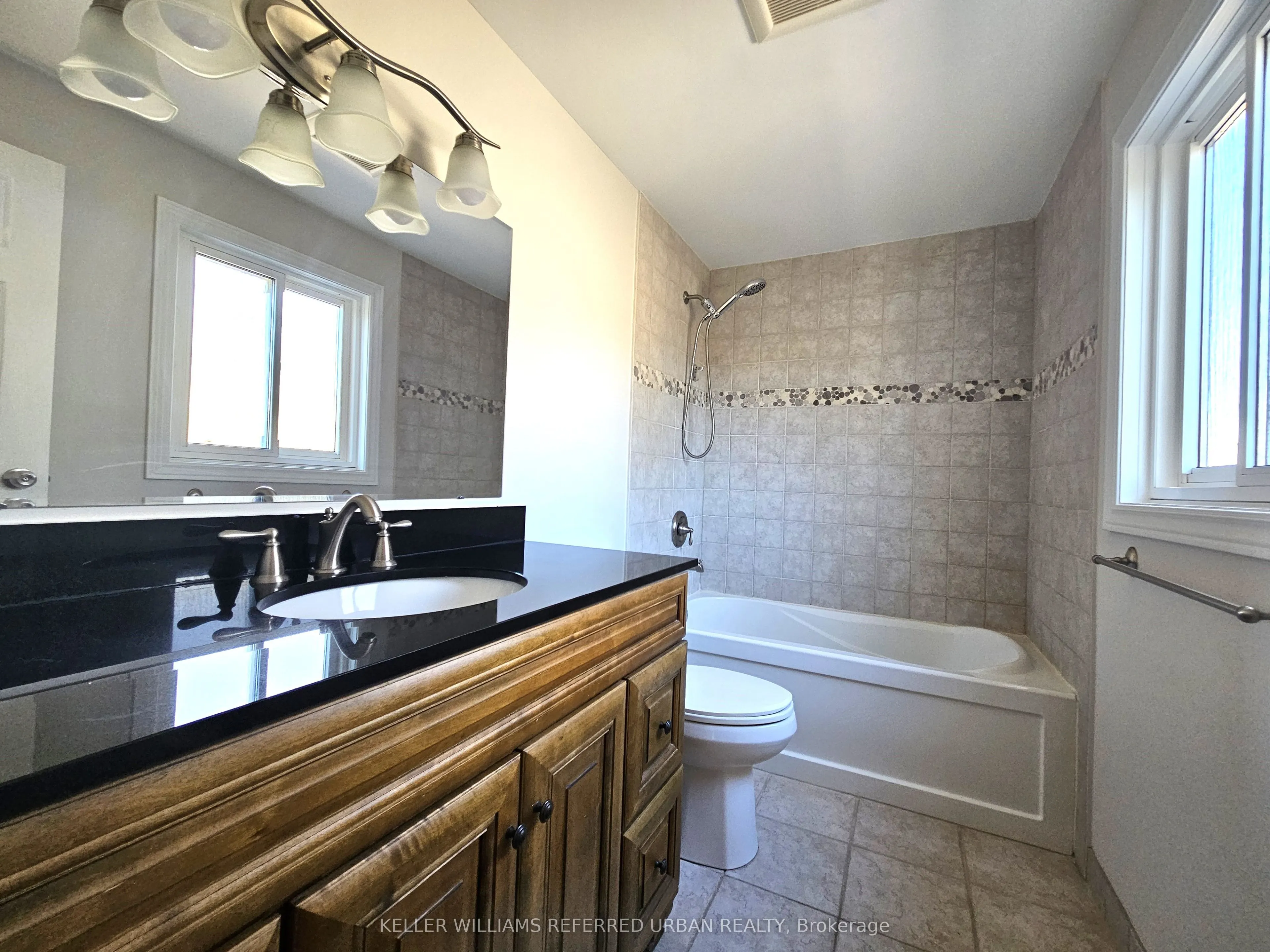 976 Timmins Gardens, #Main