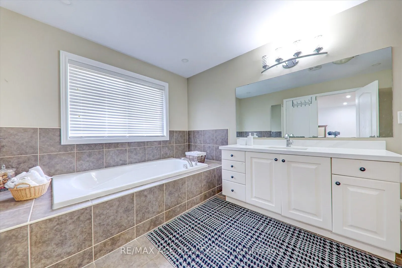 82 Warnford Circle