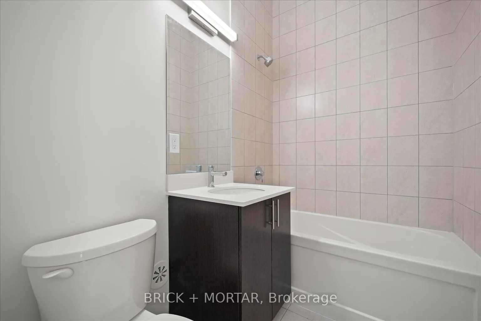 5 Vivian Road, #17