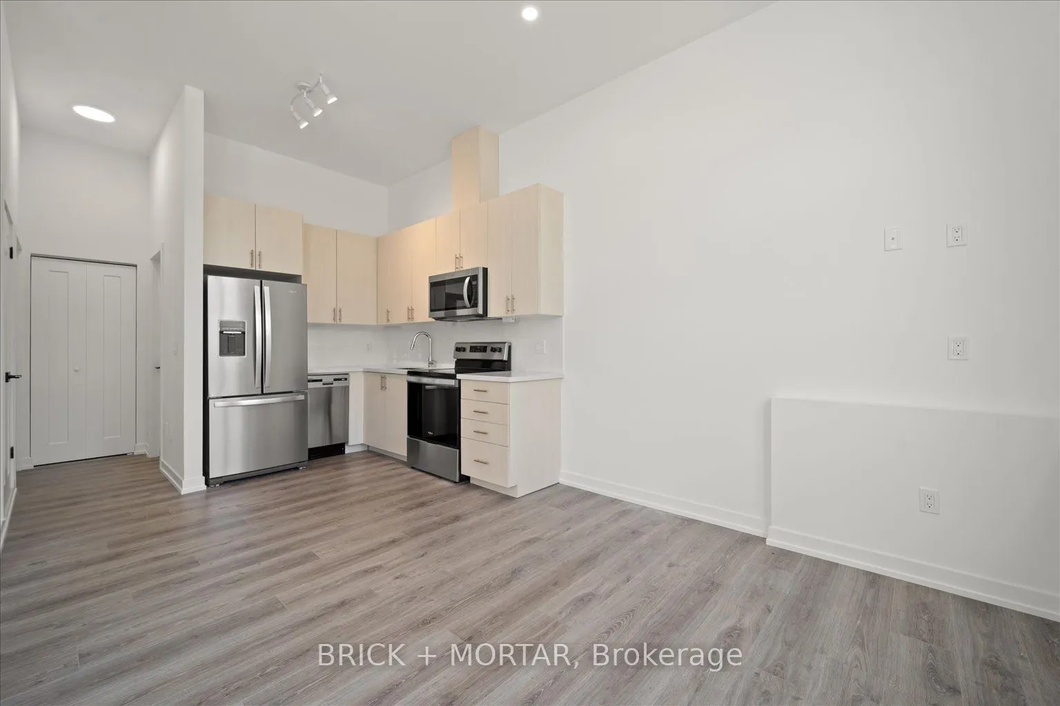 5 Vivian Road, #17