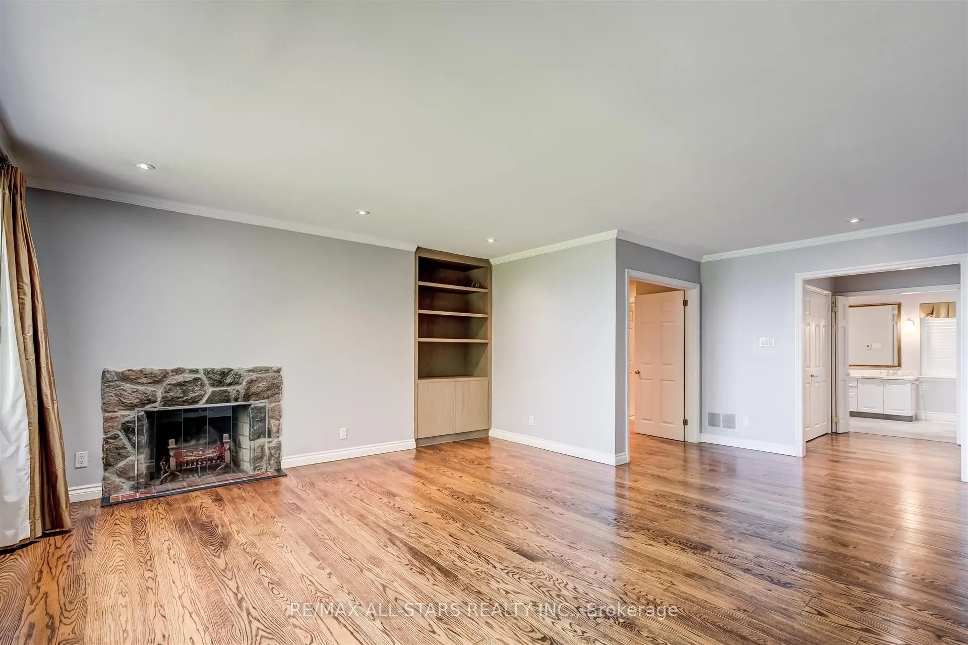 5 Hill Crescent
