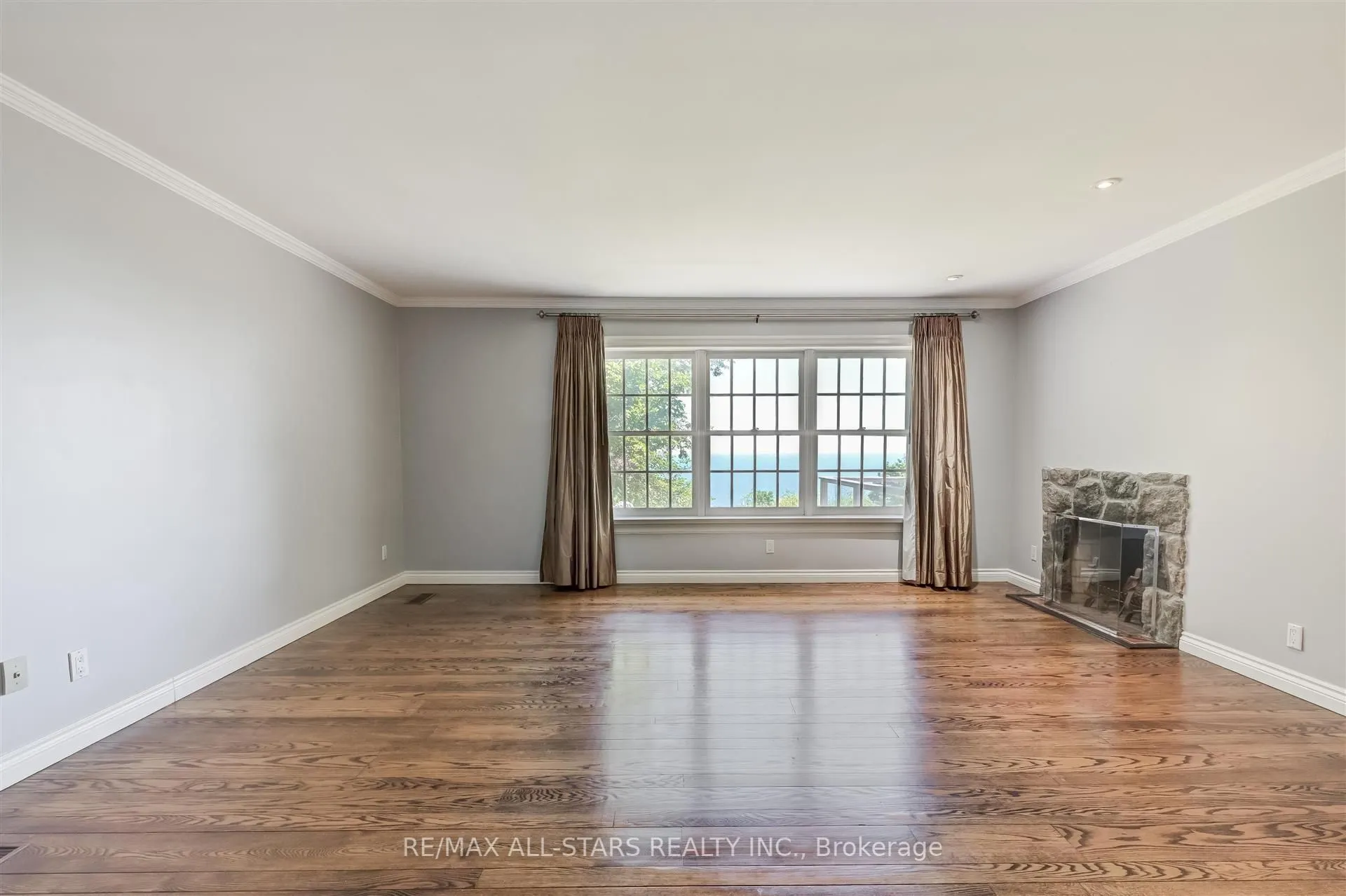 5 Hill Crescent