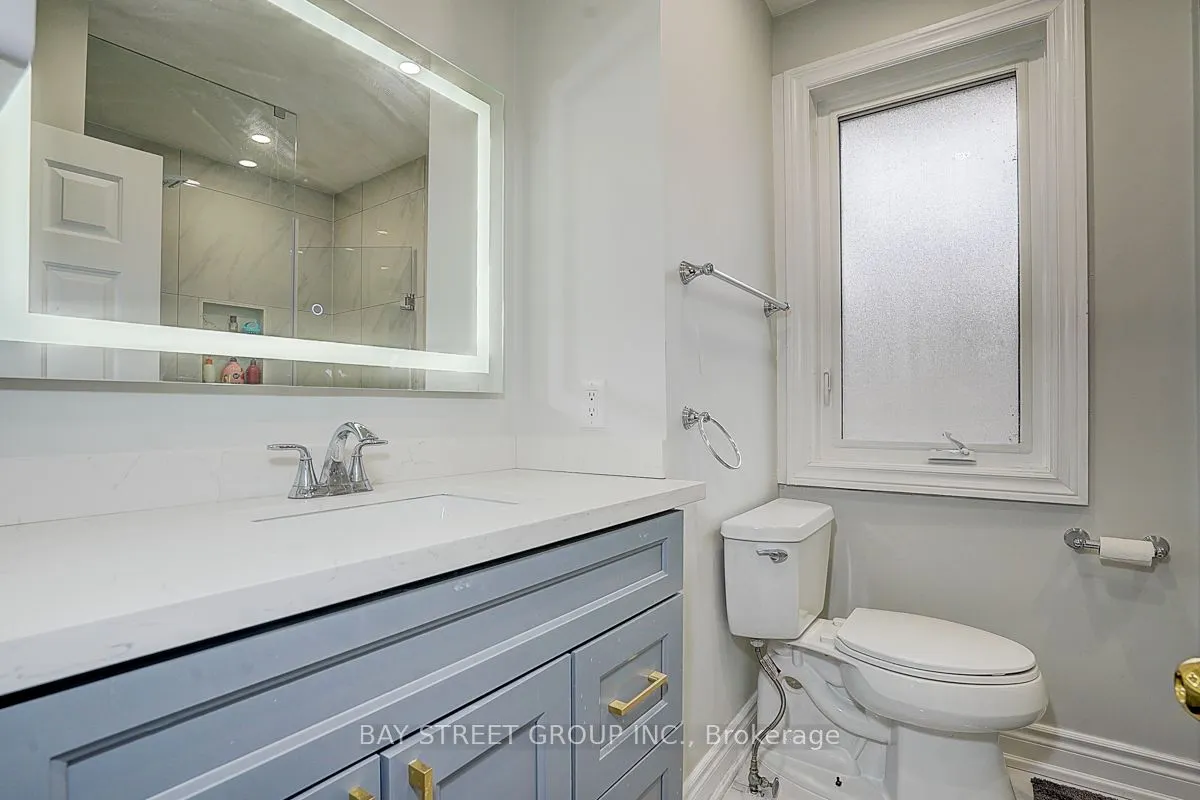 6 Larwood Boulevard