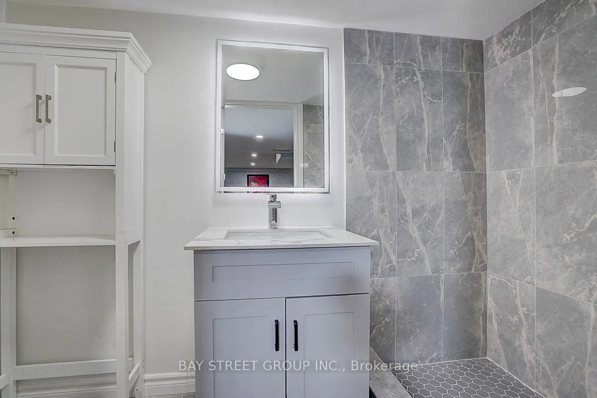 6 Larwood Boulevard