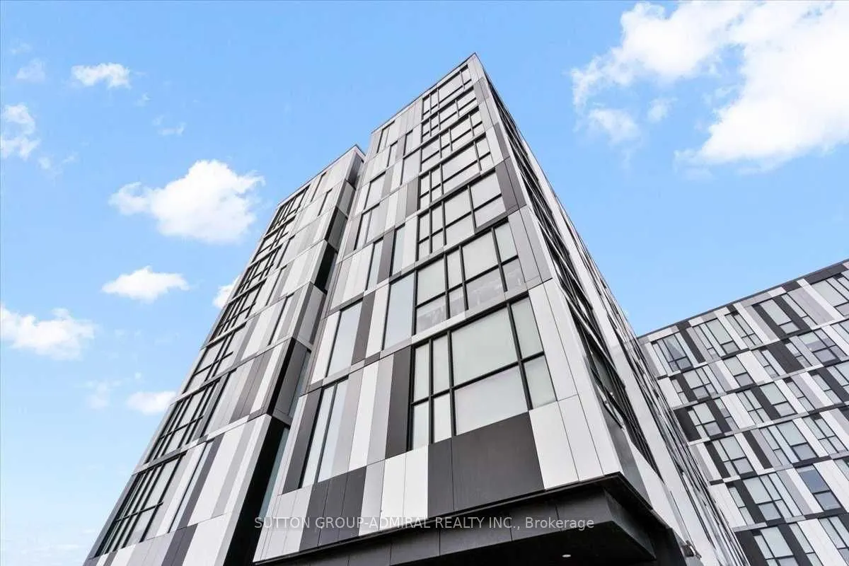 1900 Simcoe Street N, #636