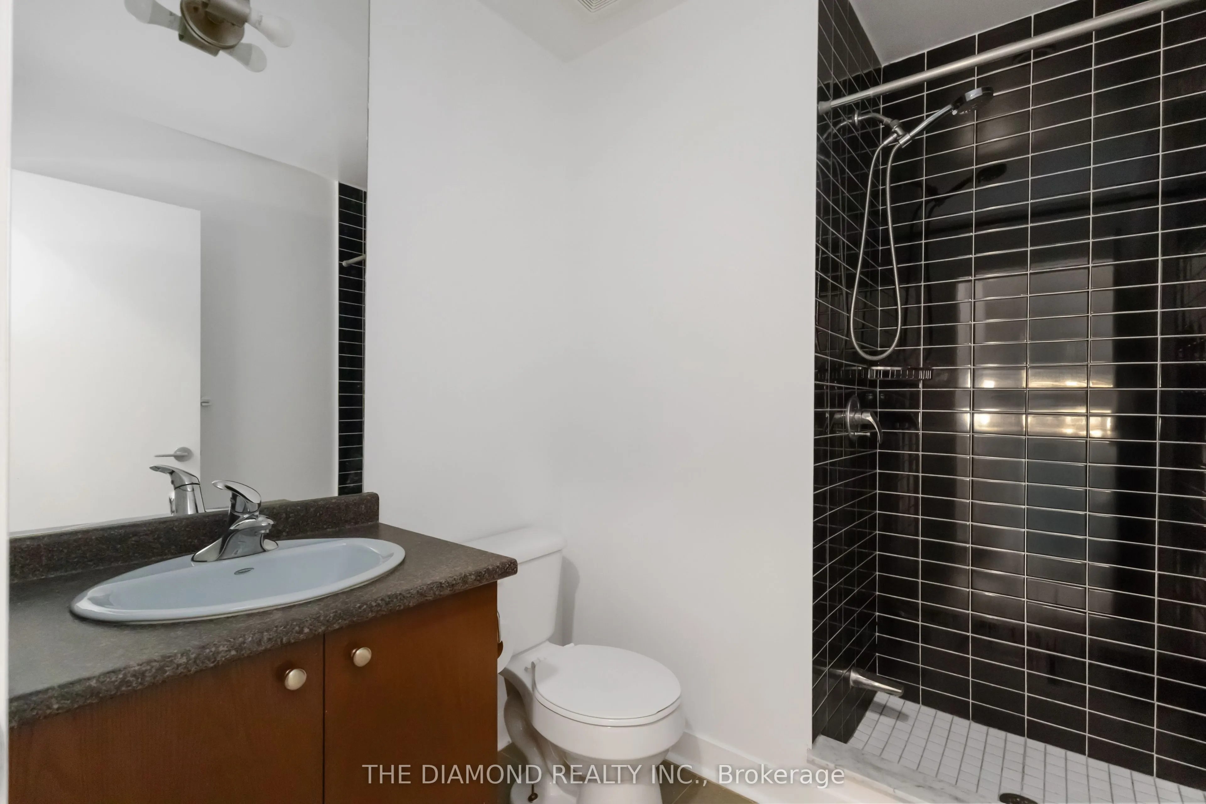 201 Carlaw Avenue, #255