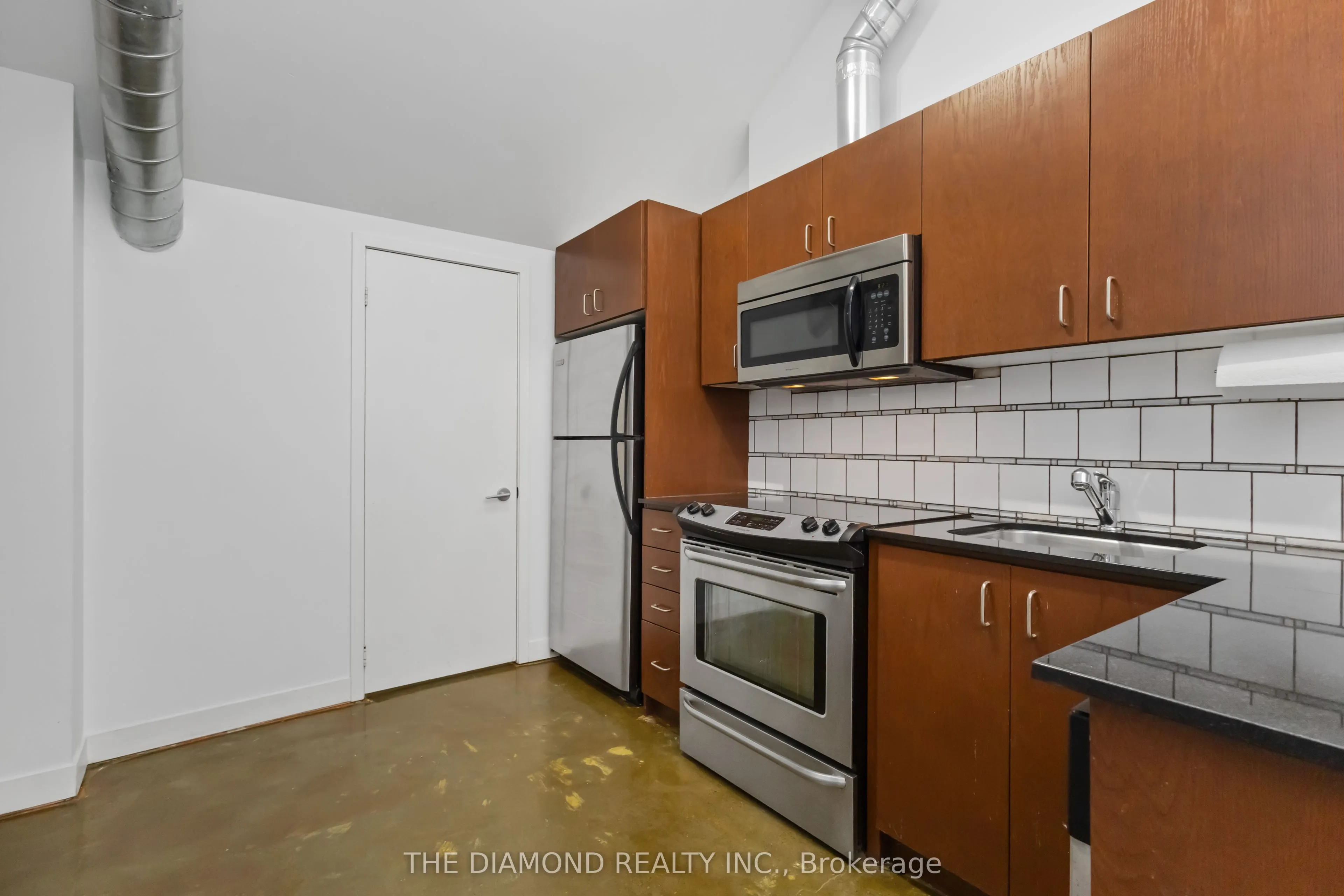201 Carlaw Avenue, #255