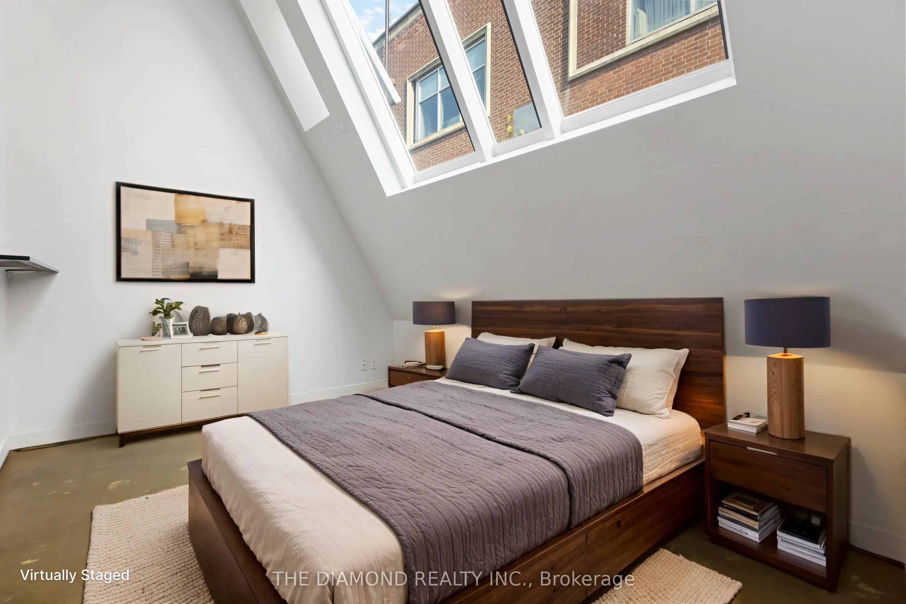 201 Carlaw Avenue, #255
