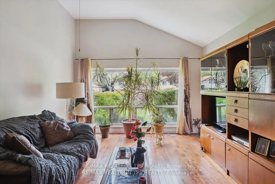43 Gondola Crescent