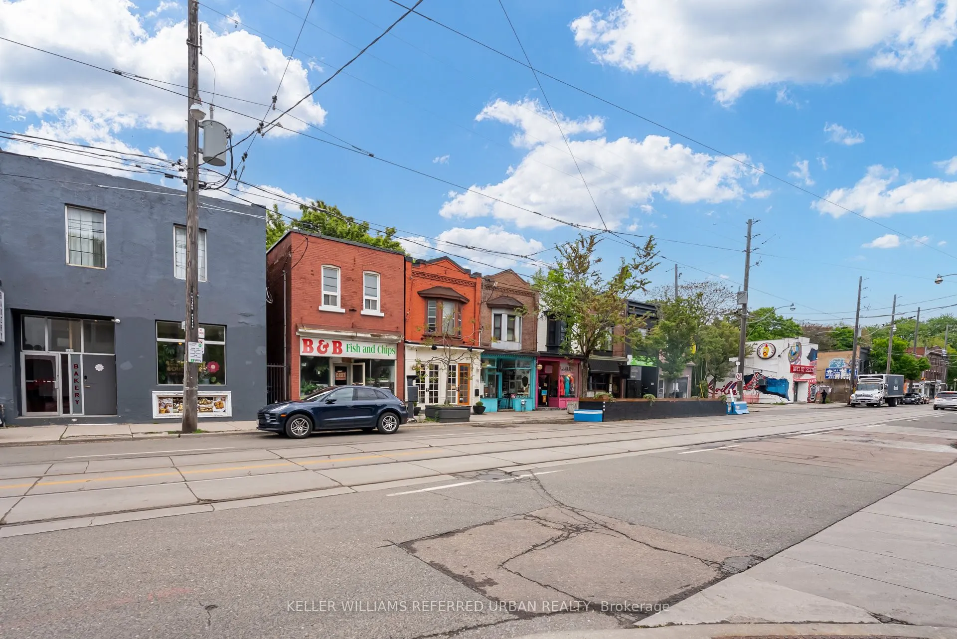 1118 Queen Street E