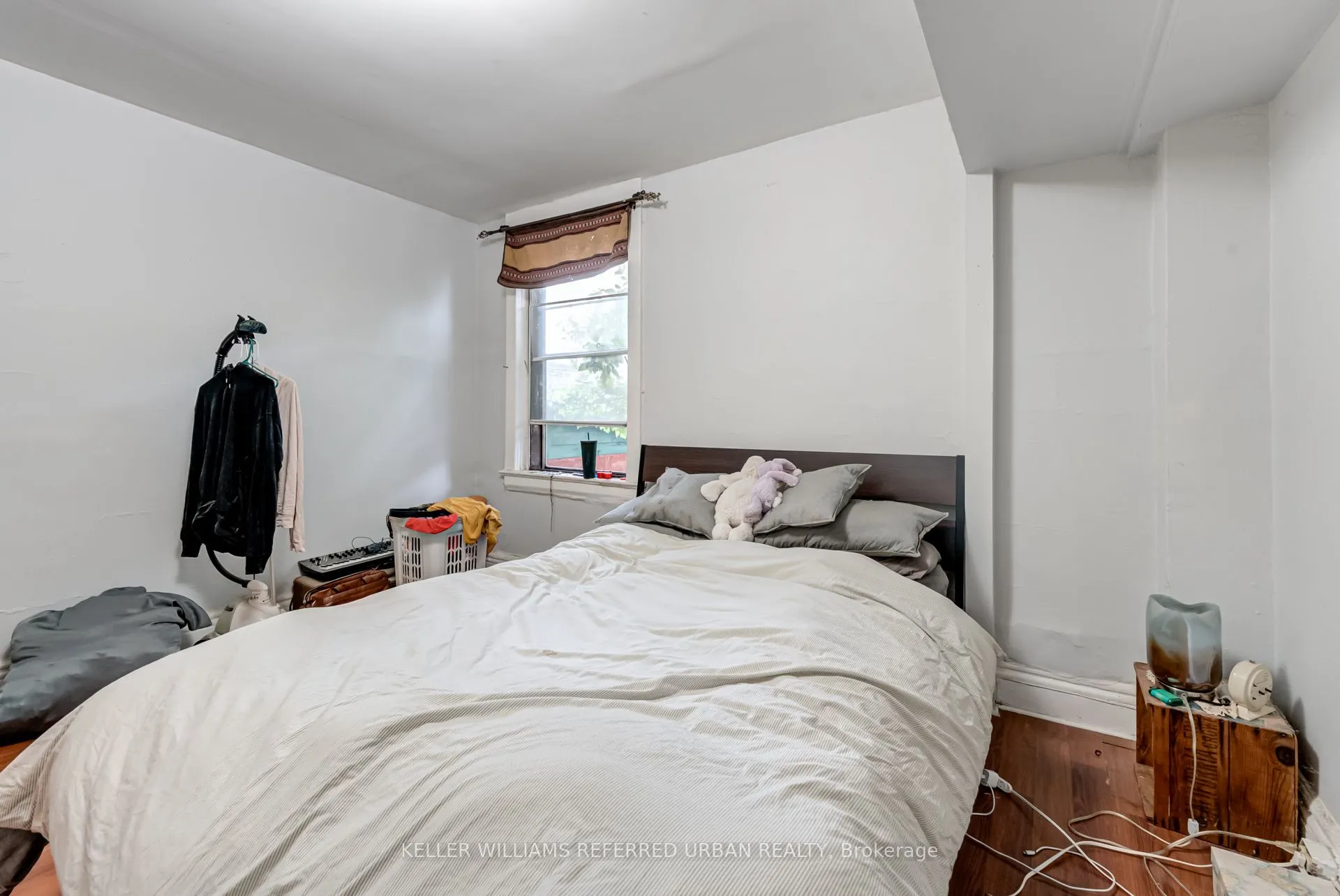 1118 Queen Street E