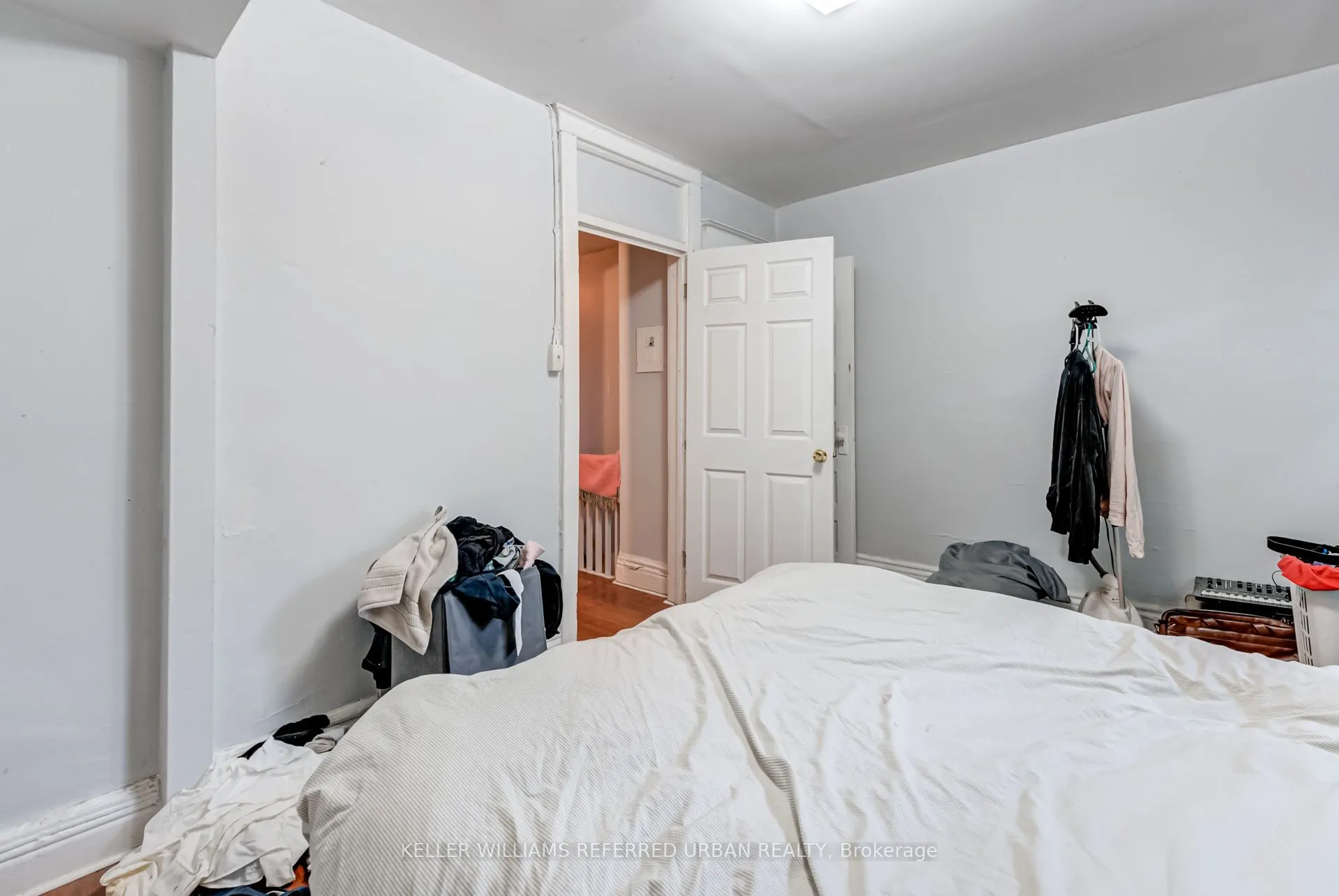 1118 Queen Street E
