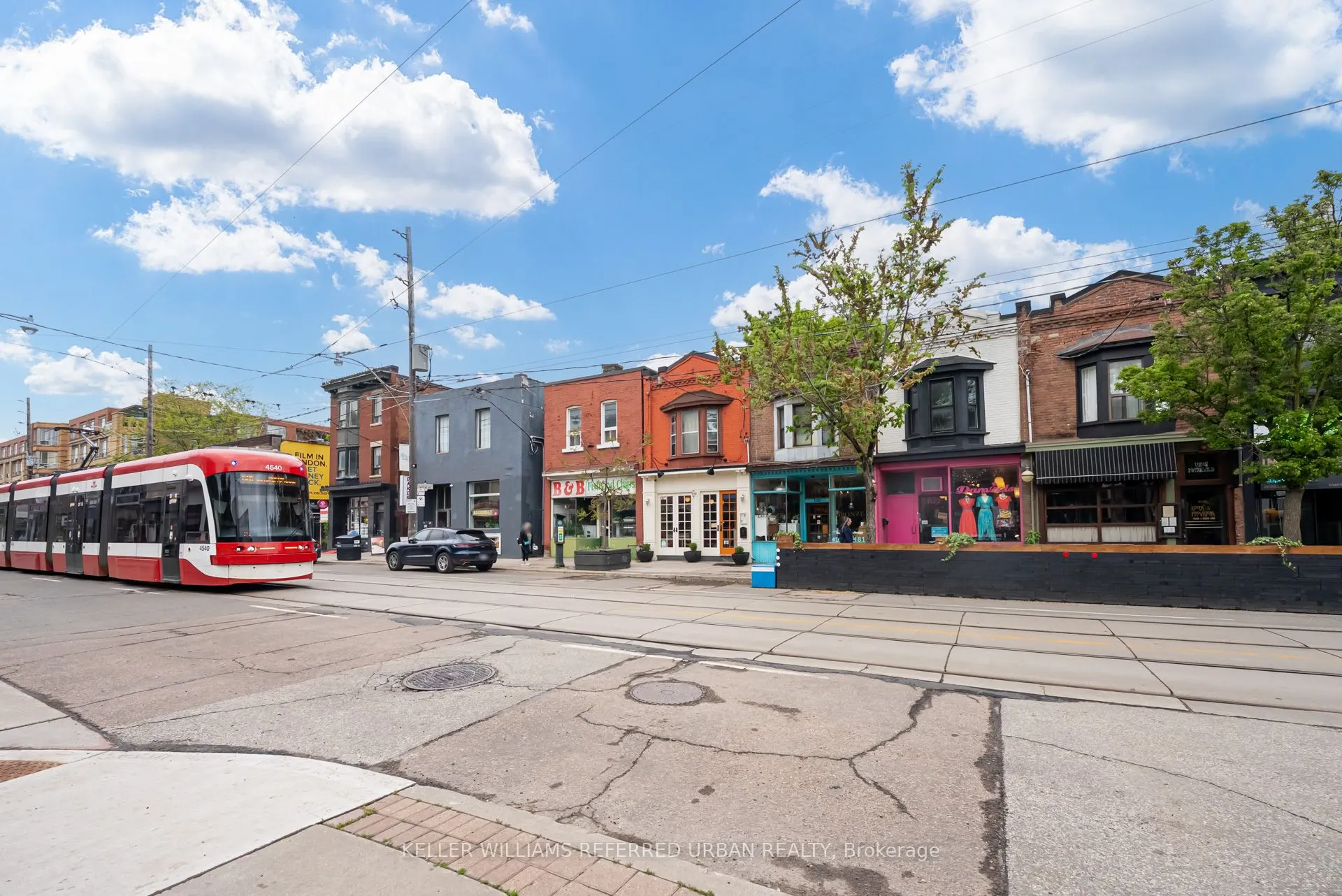 1118 Queen Street E