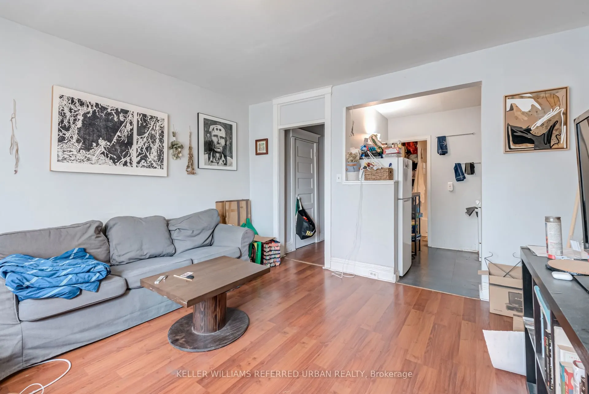 1118 Queen Street E