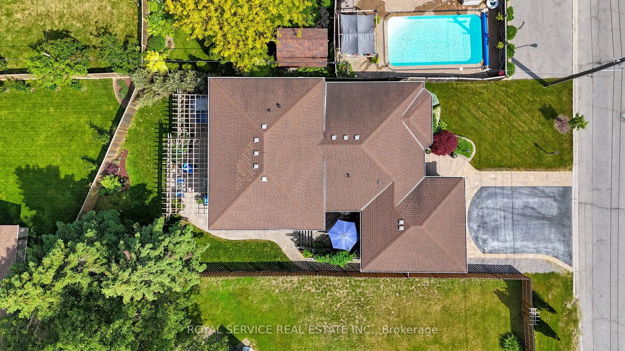 88 Simpson Avenue