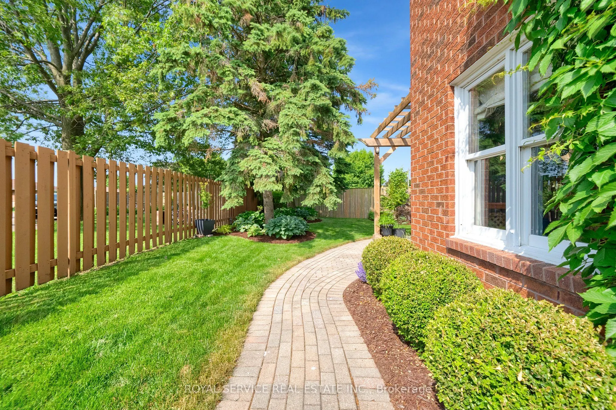 88 Simpson Avenue