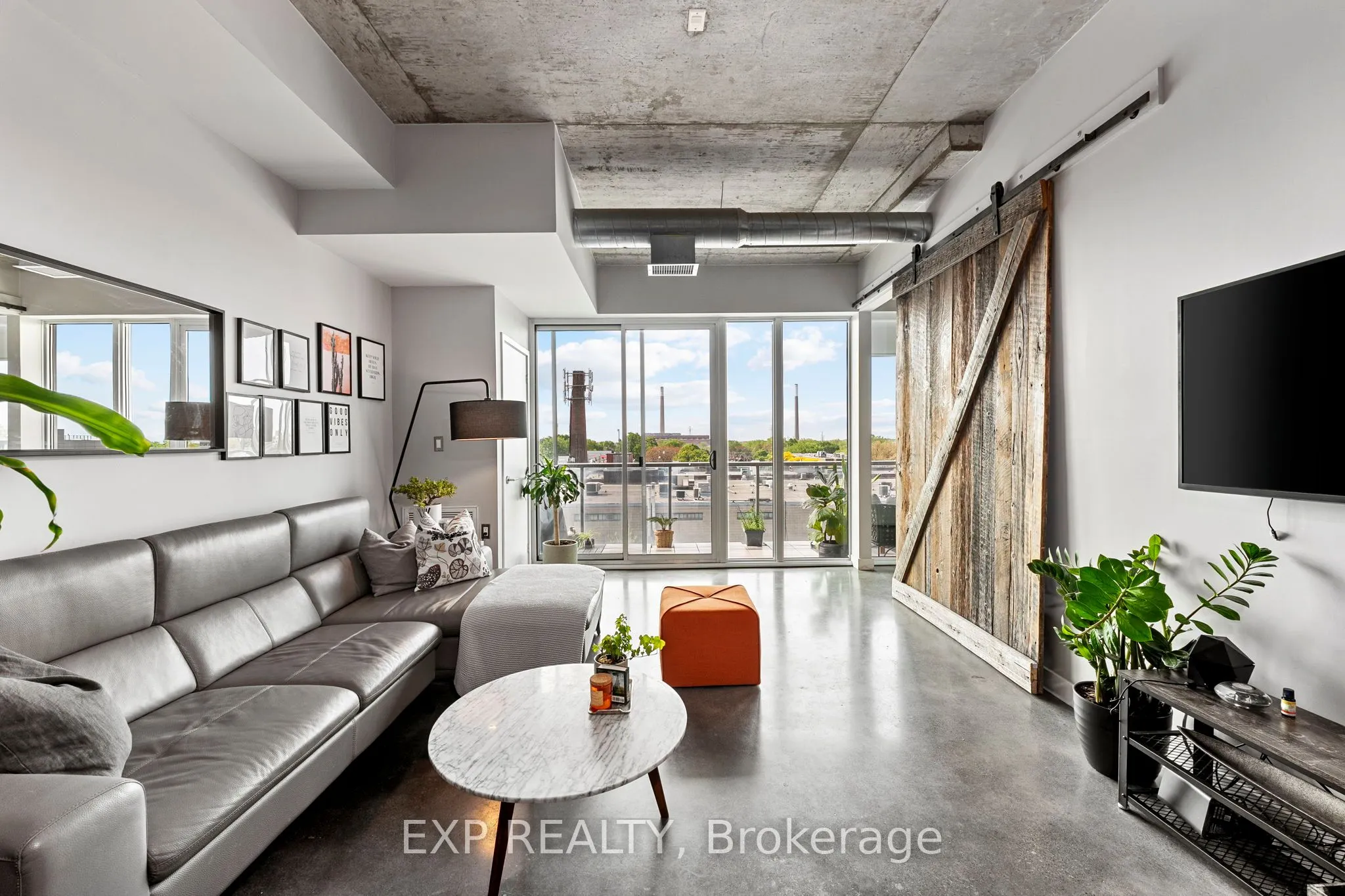 201 Carlaw Avenue, #608