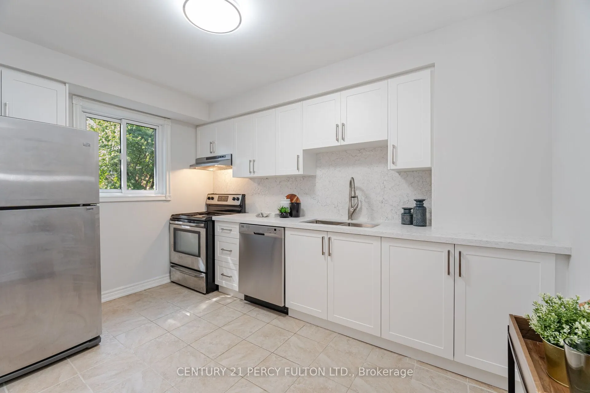 80 Brockman Crescent
