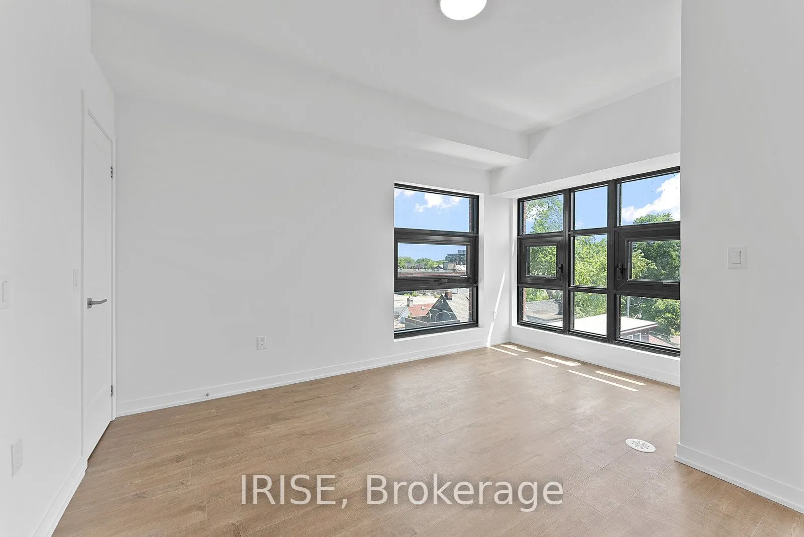 485 Logan Avenue S, #310