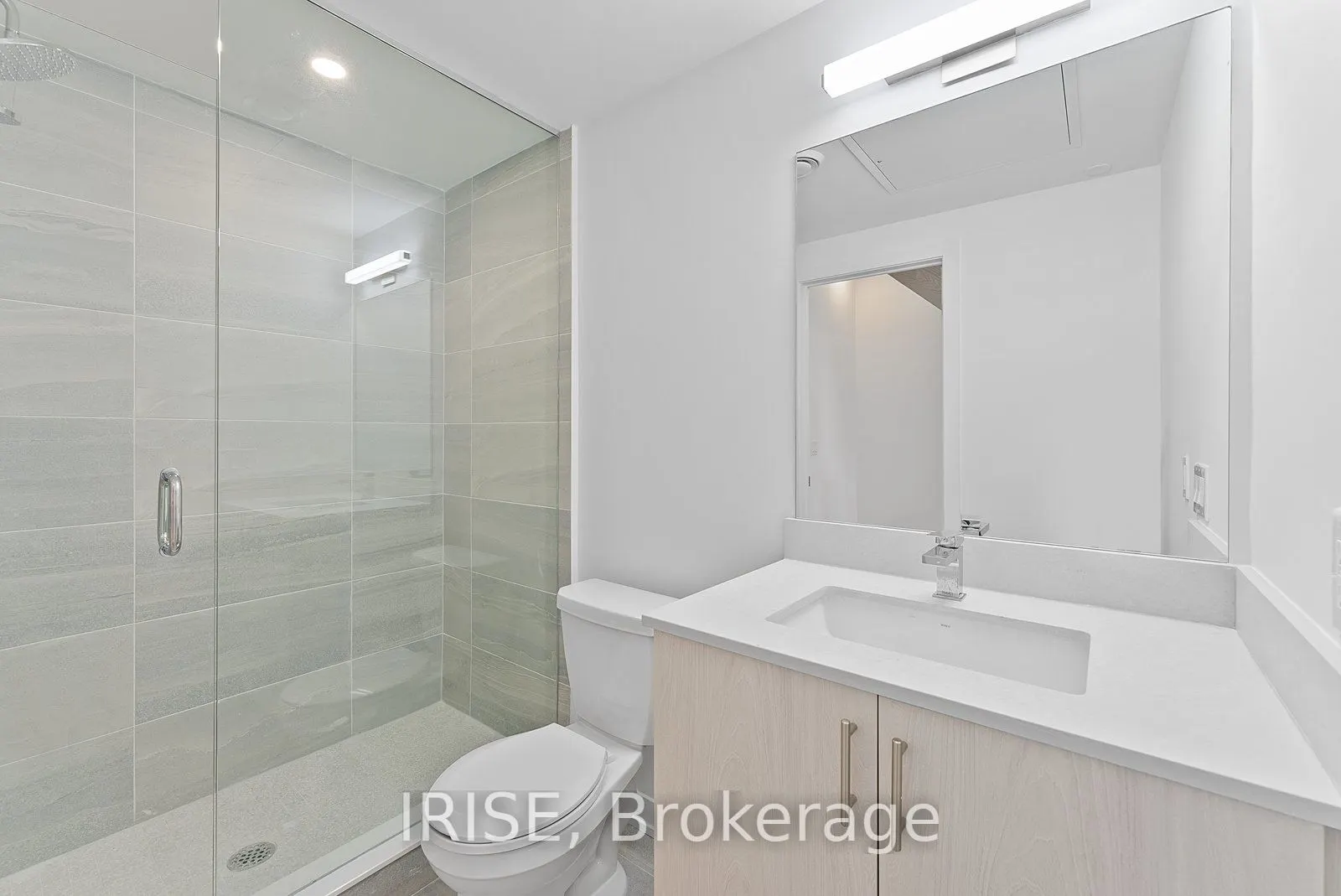 485 Logan Avenue S, #310