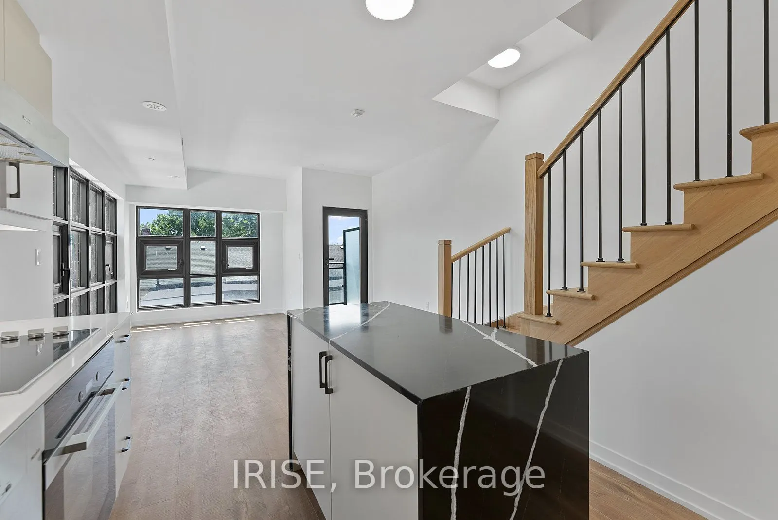 485 Logan Avenue S, #310