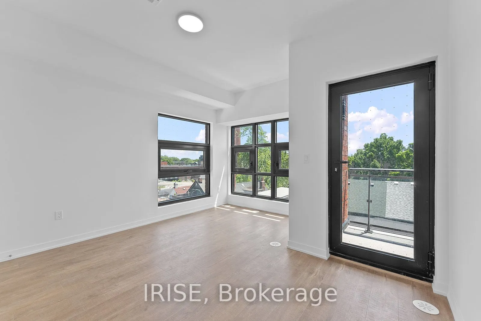 485 Logan Avenue S, #310