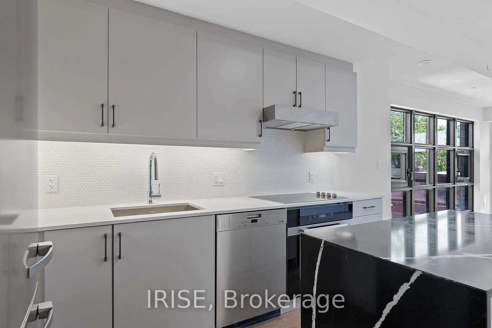 485 Logan Avenue S, #310