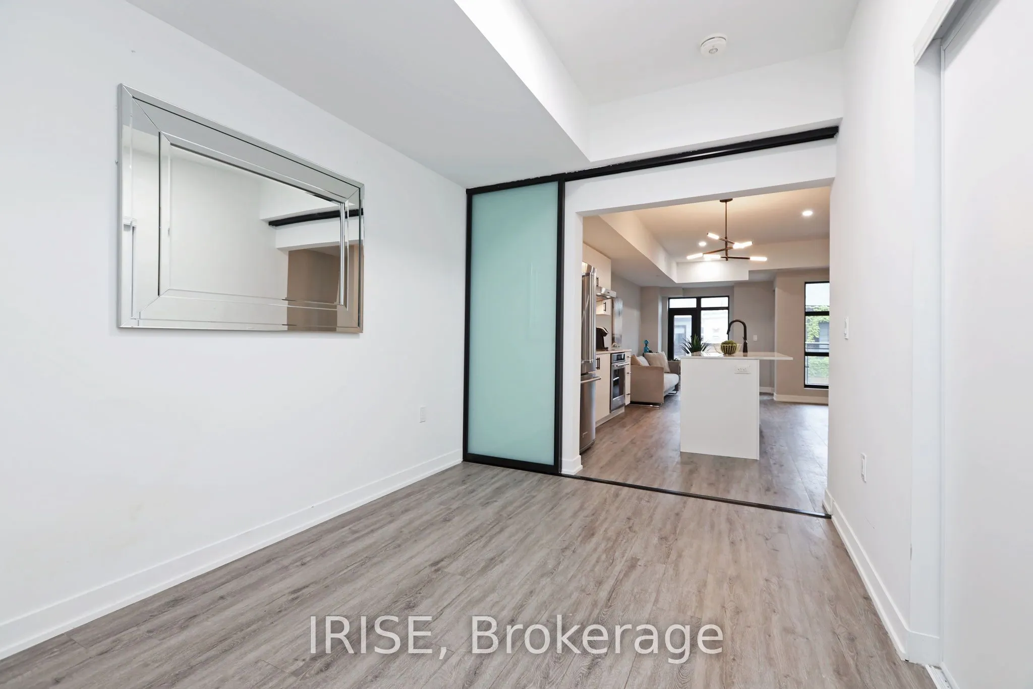 485 Logan Avenue S, #207